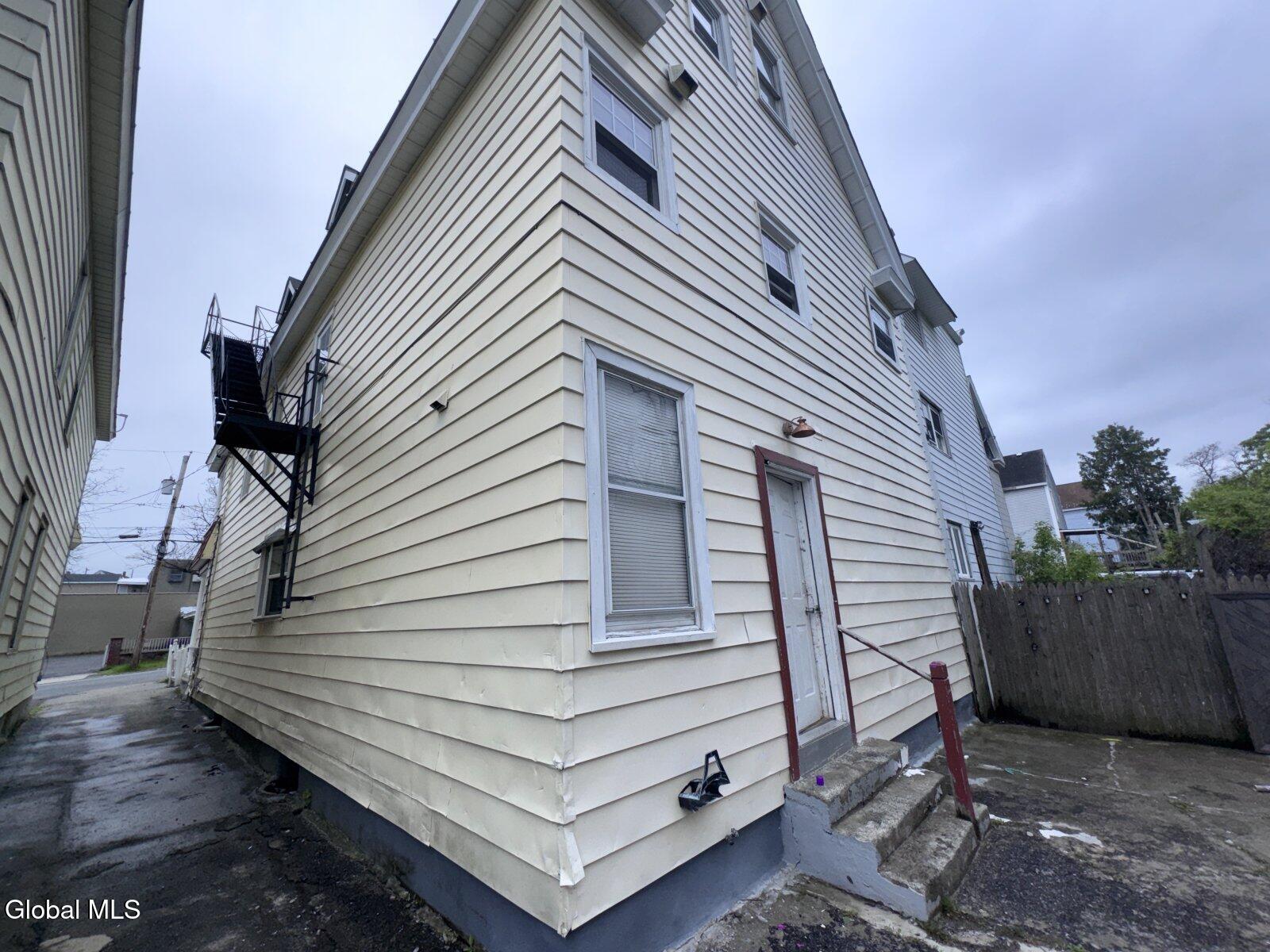 912 Cutler Street Schenectady NY 12303