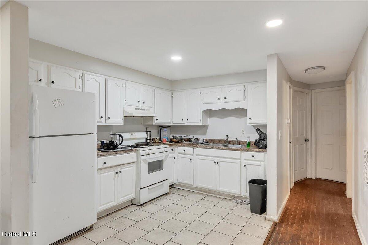 99 Lark Street Albany NY 12210
