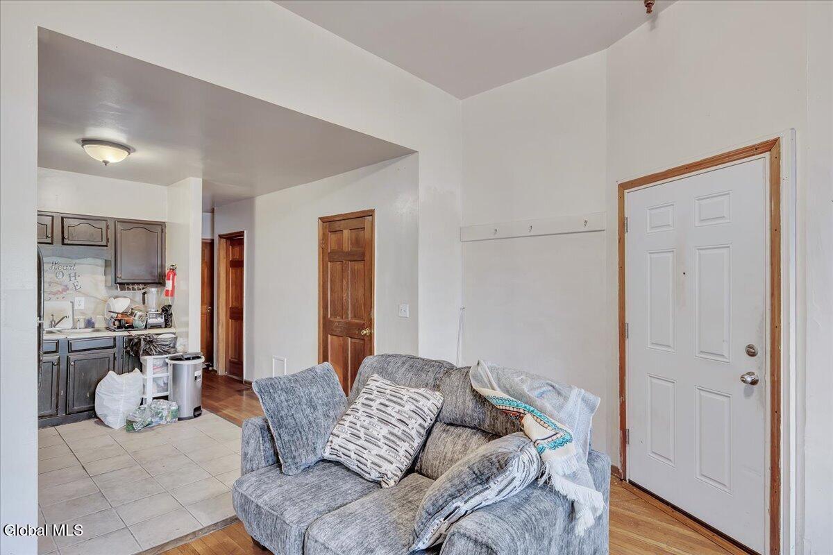 99 Lark Street Albany NY 12210