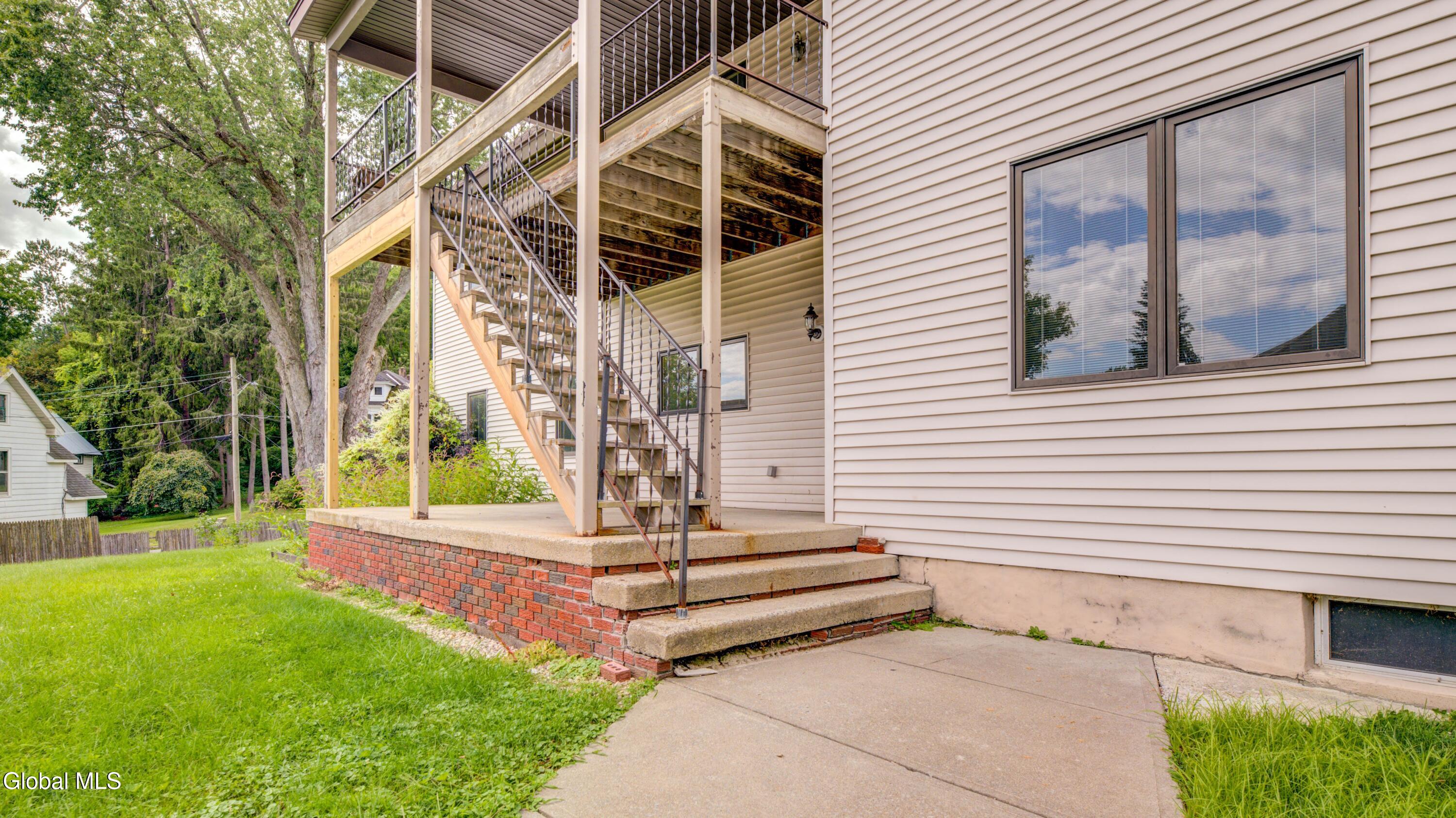 95 West Street Gloversville NY 12078