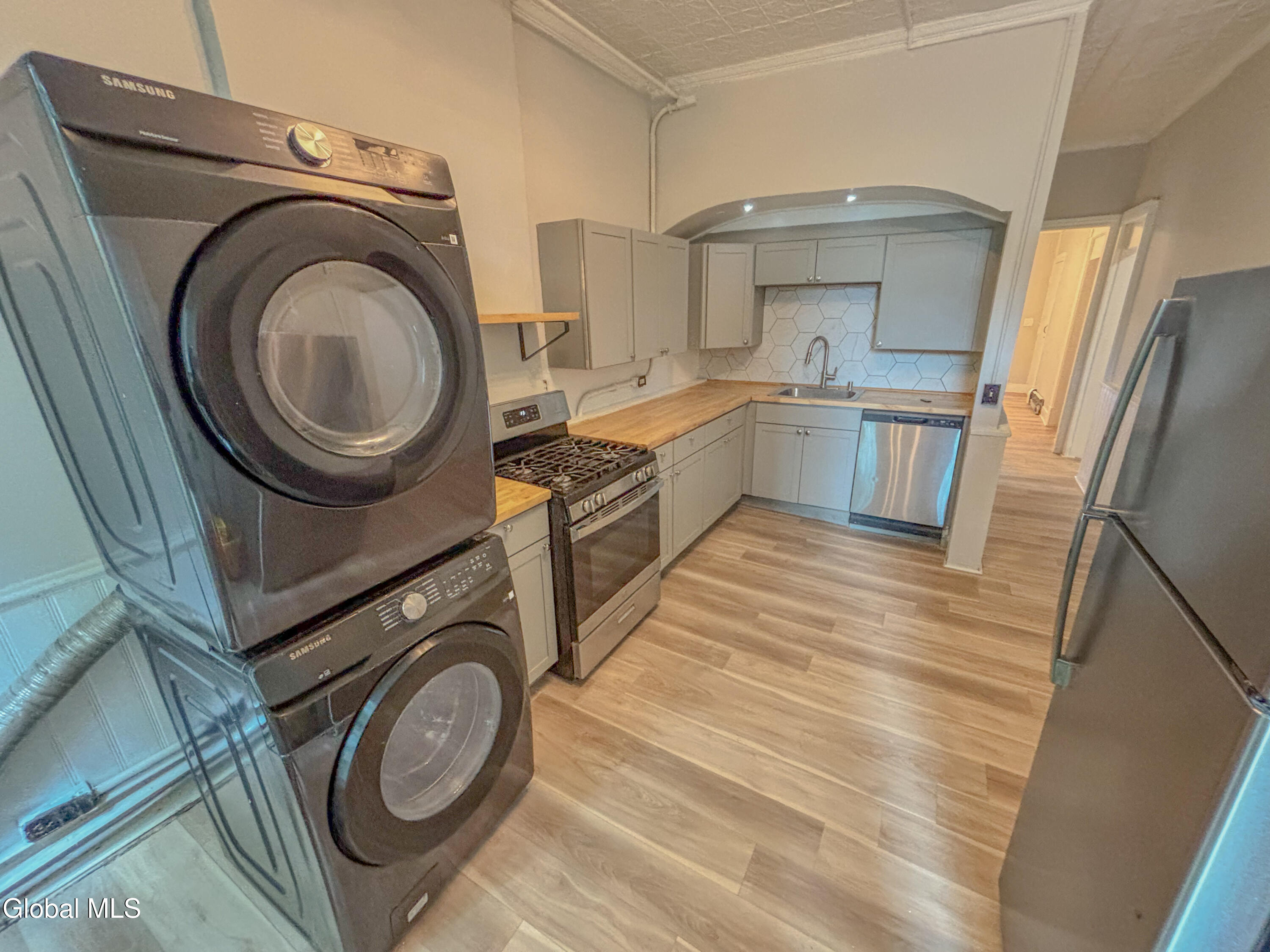 2425 5th Avenue Troy NY 12180