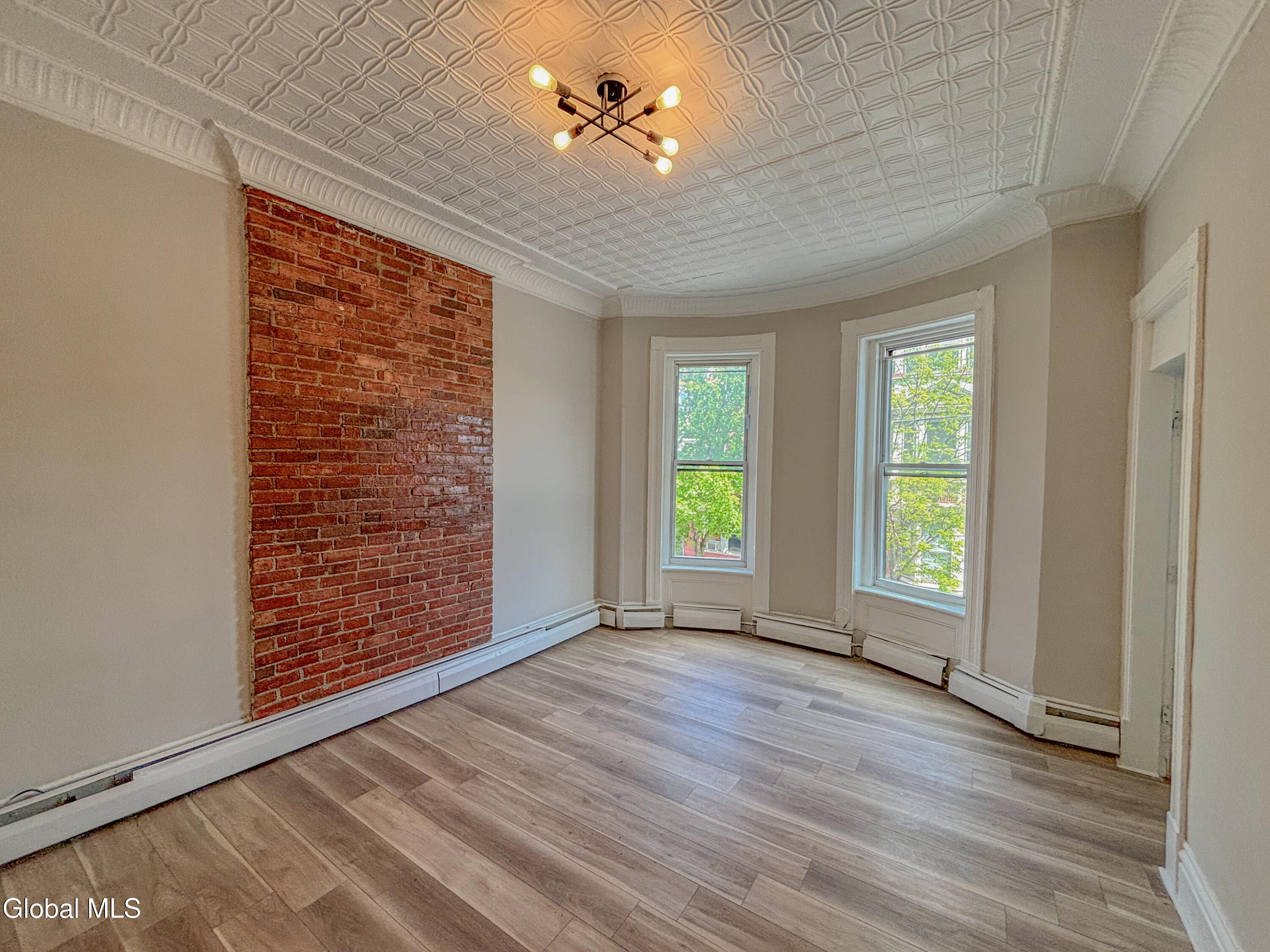 2425 5th Avenue Troy NY 12180
