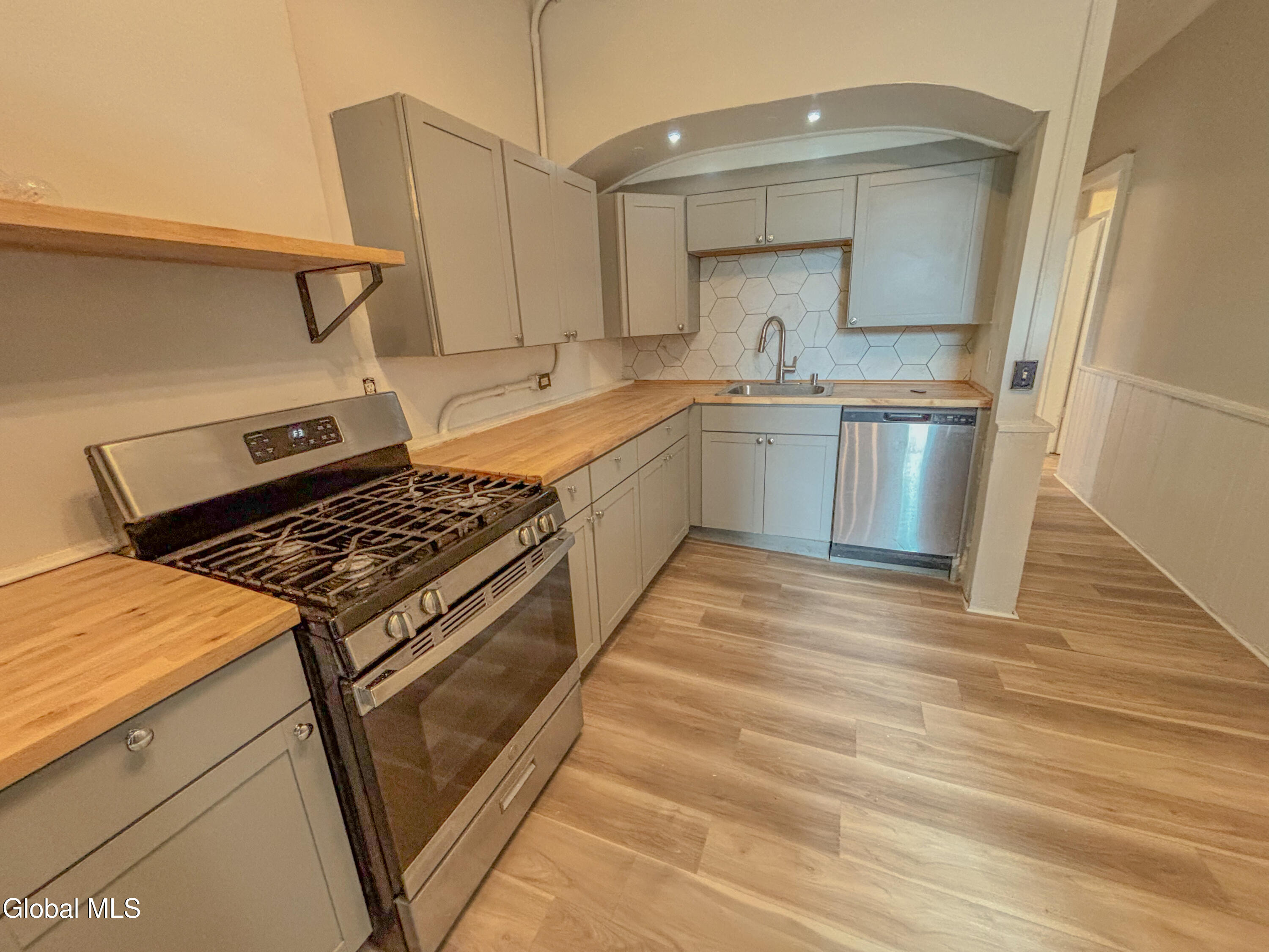 2425 5th Avenue Troy NY 12180
