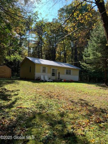 326 Middle Road Crown Point NY 12928