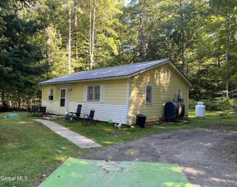 326 Middle Road Crown Point NY 12928