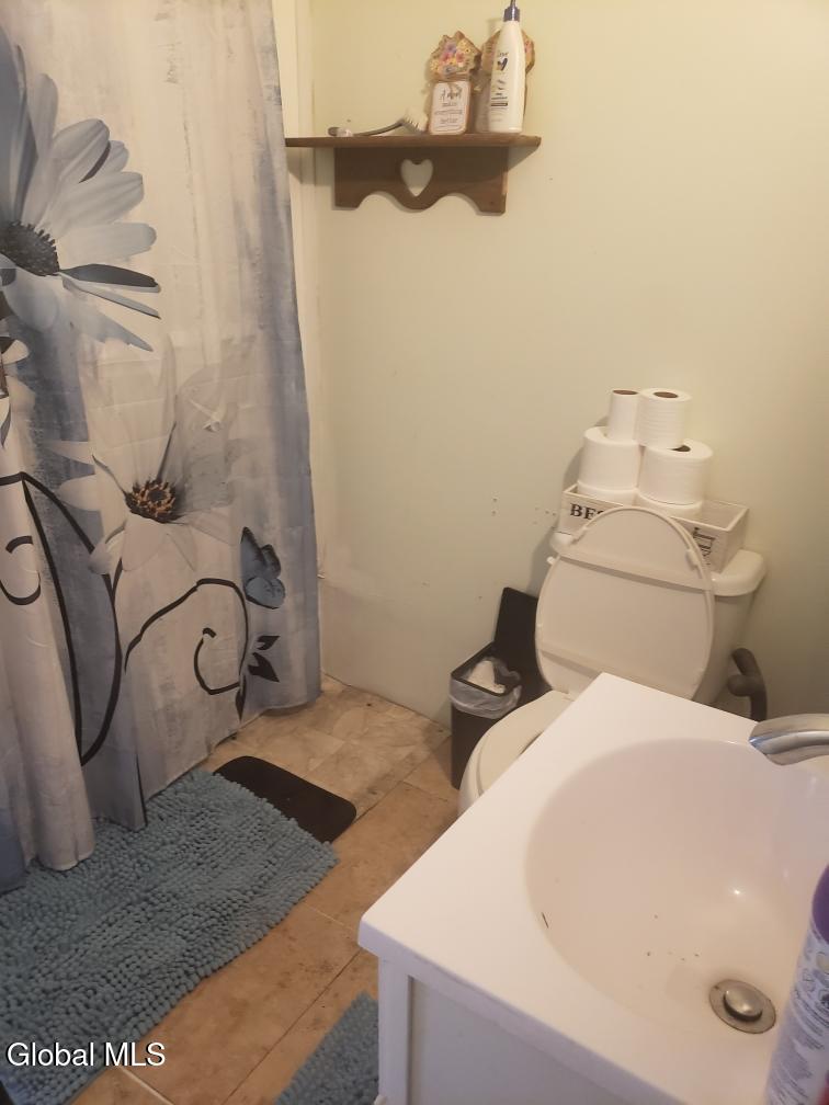 87 Yale Street Gloversville NY 12078