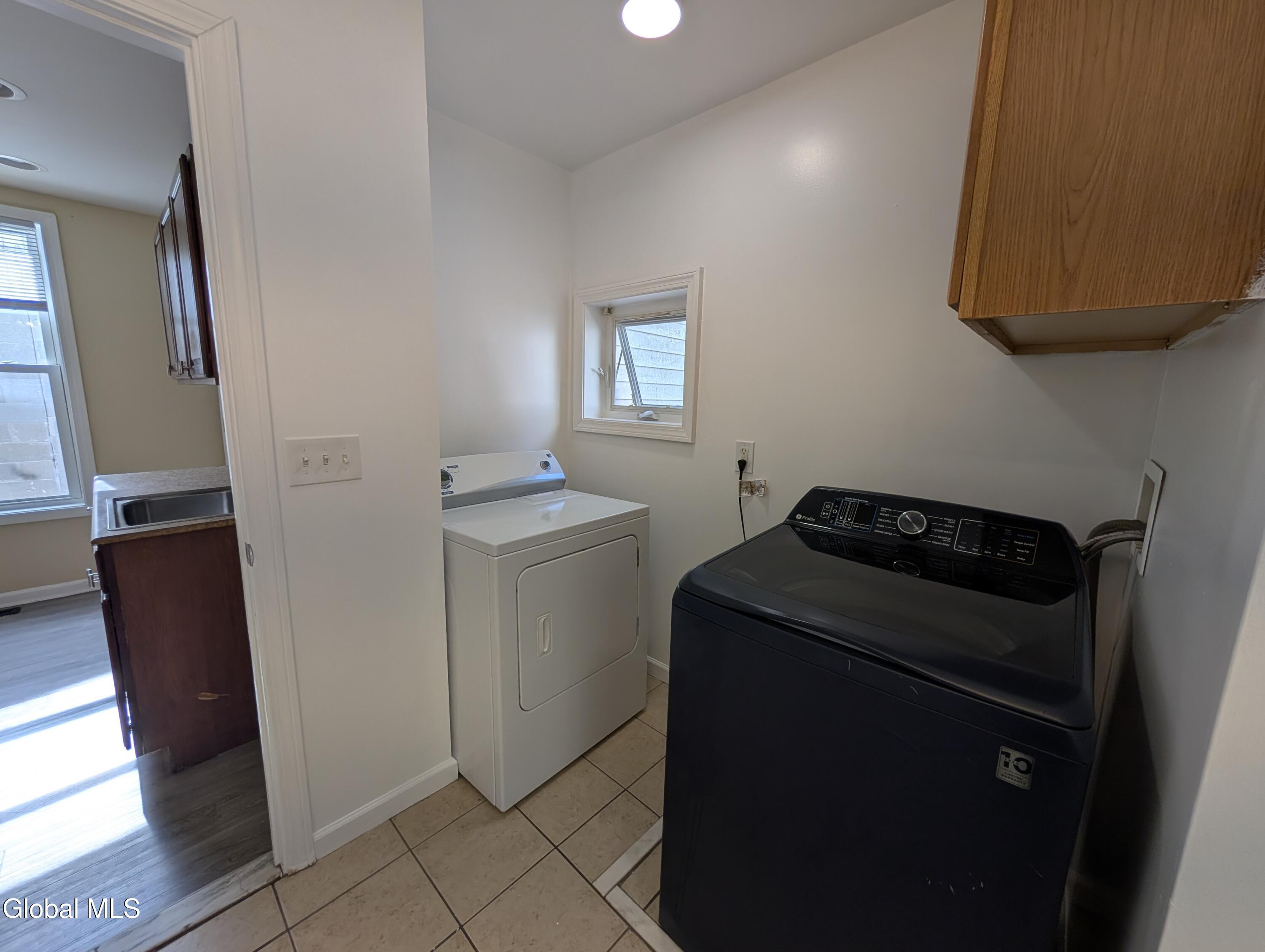 233 Park Place Schenectady NY 12305