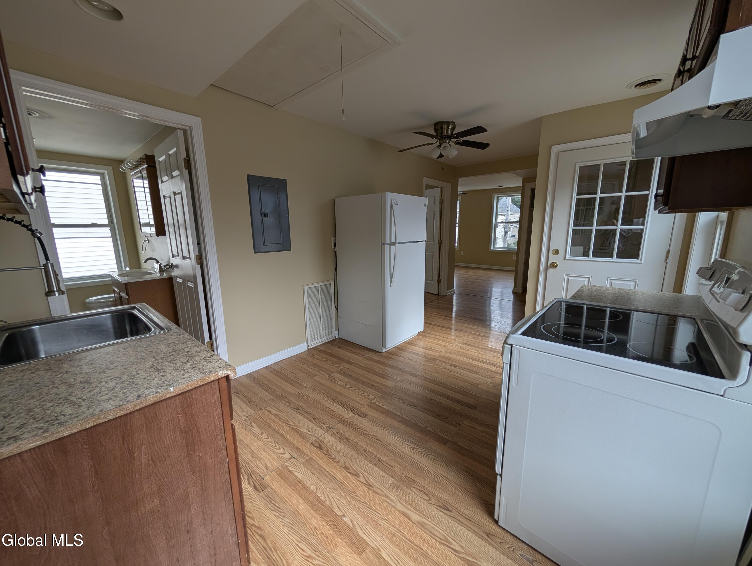 233 Park Place Schenectady NY 12305