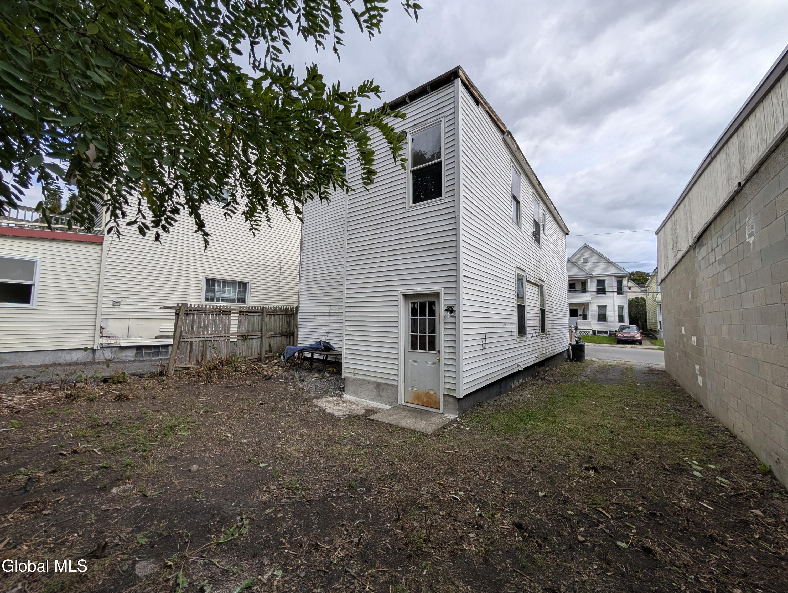 233 Park Place Schenectady NY 12305