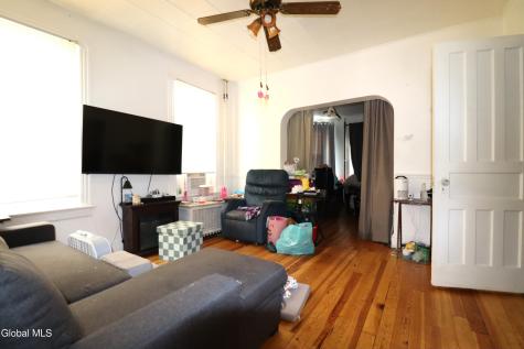 242 Park Place Schenectady NY 12305