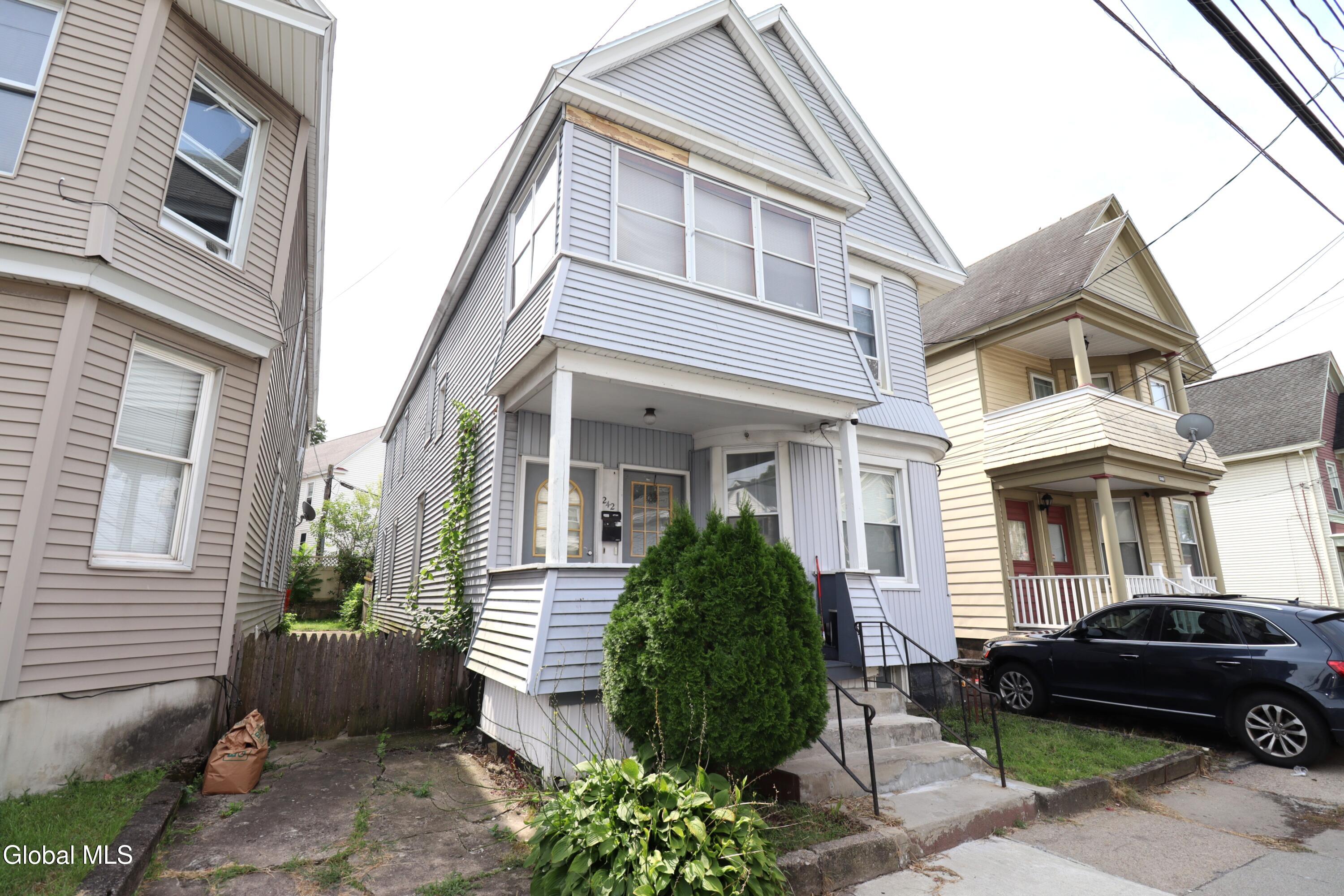 242 Park Place Schenectady NY 12305