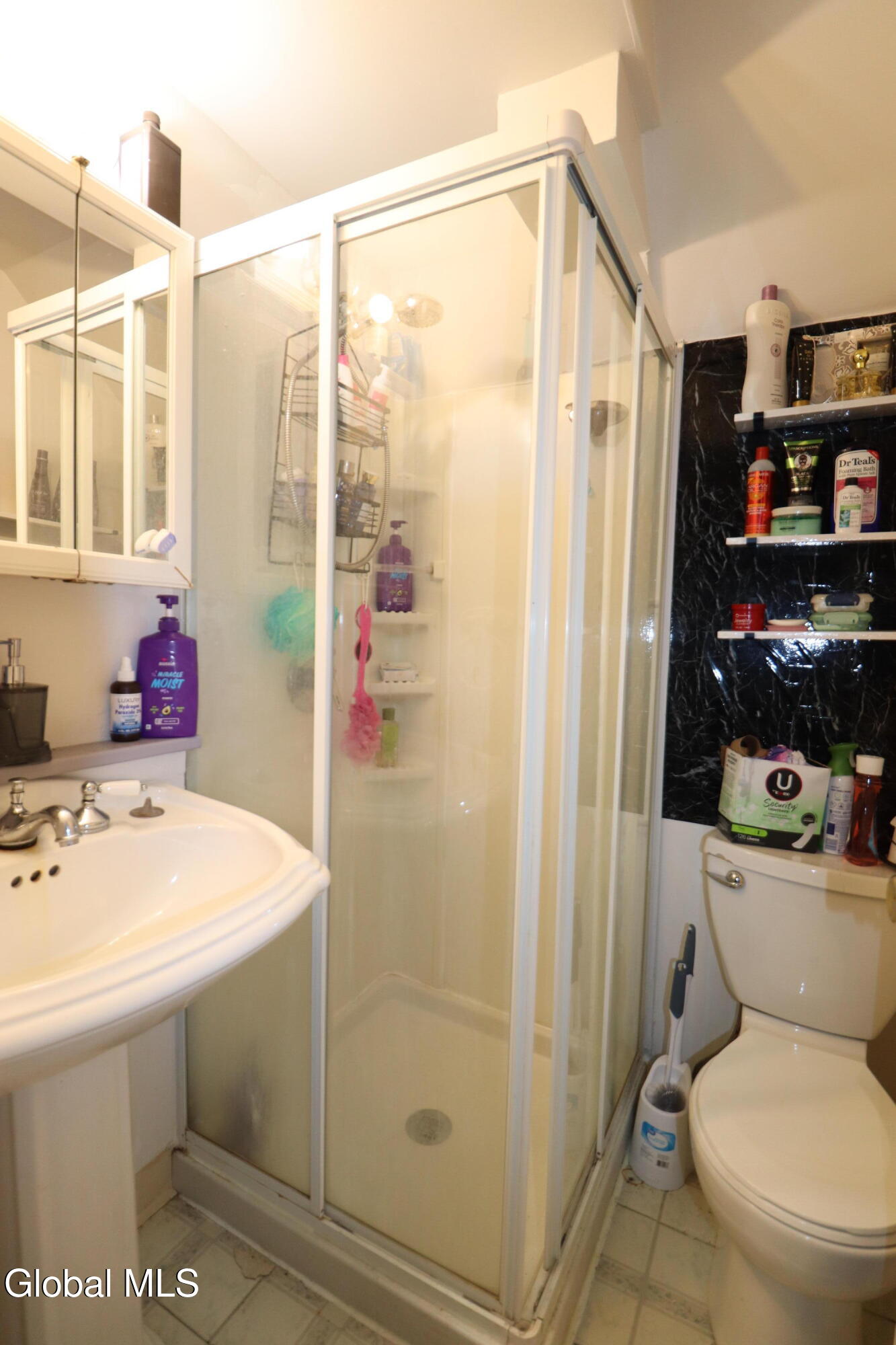 242 Park Place Schenectady NY 12305
