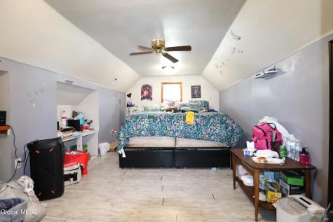 242 Park Place Schenectady NY 12305