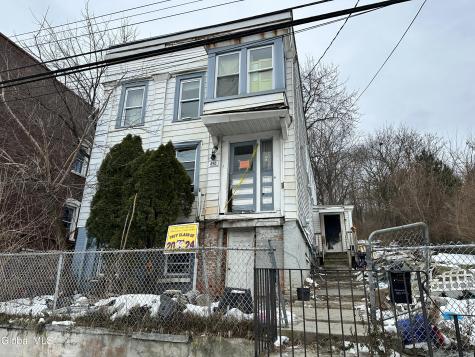 490 4th Street Troy NY 12180