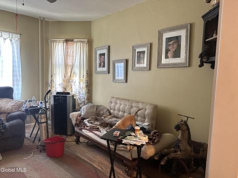 6 Ingersoll Avenue Schenectady NY 12305
