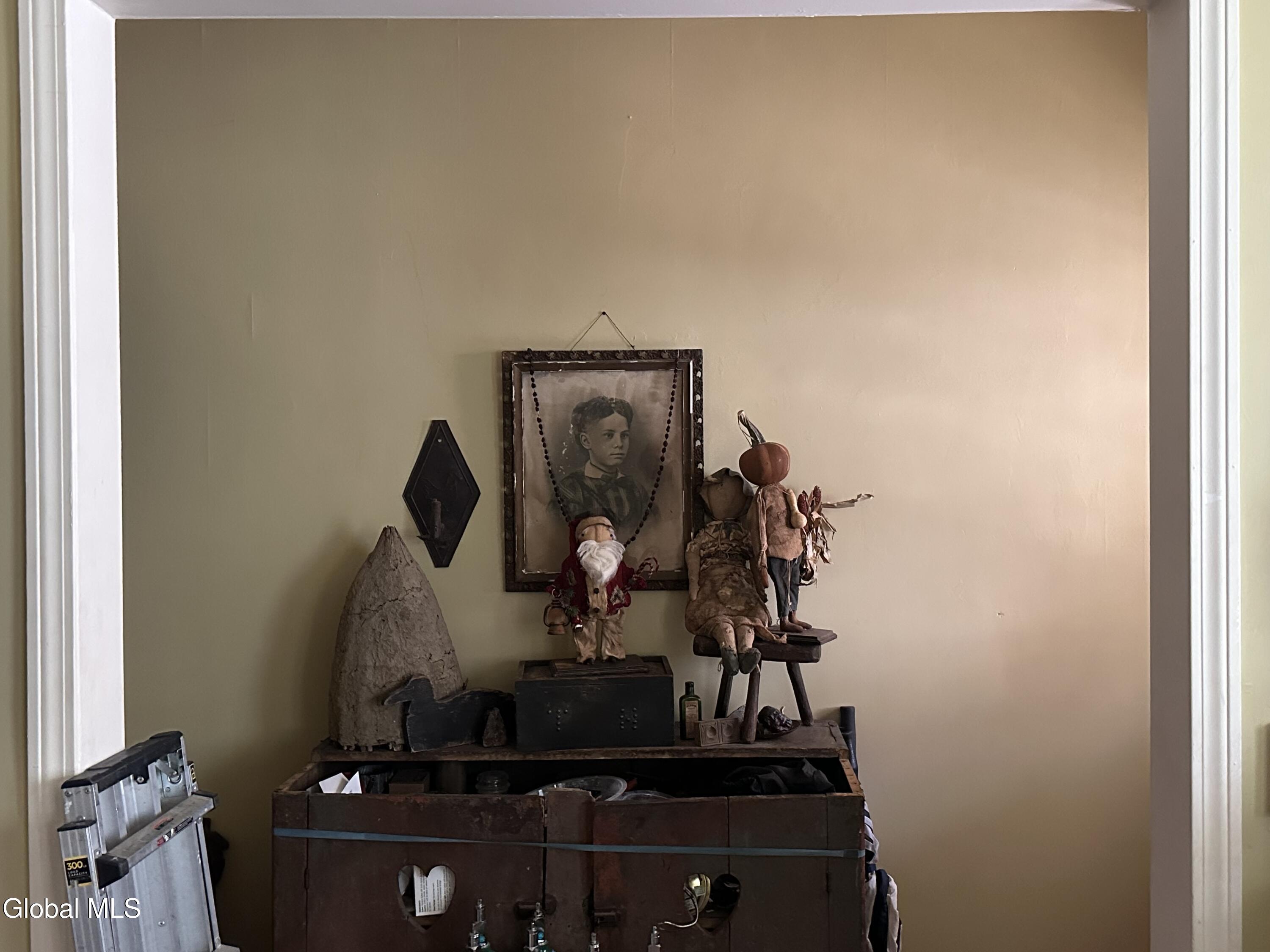 6 Ingersoll Avenue Schenectady NY 12305