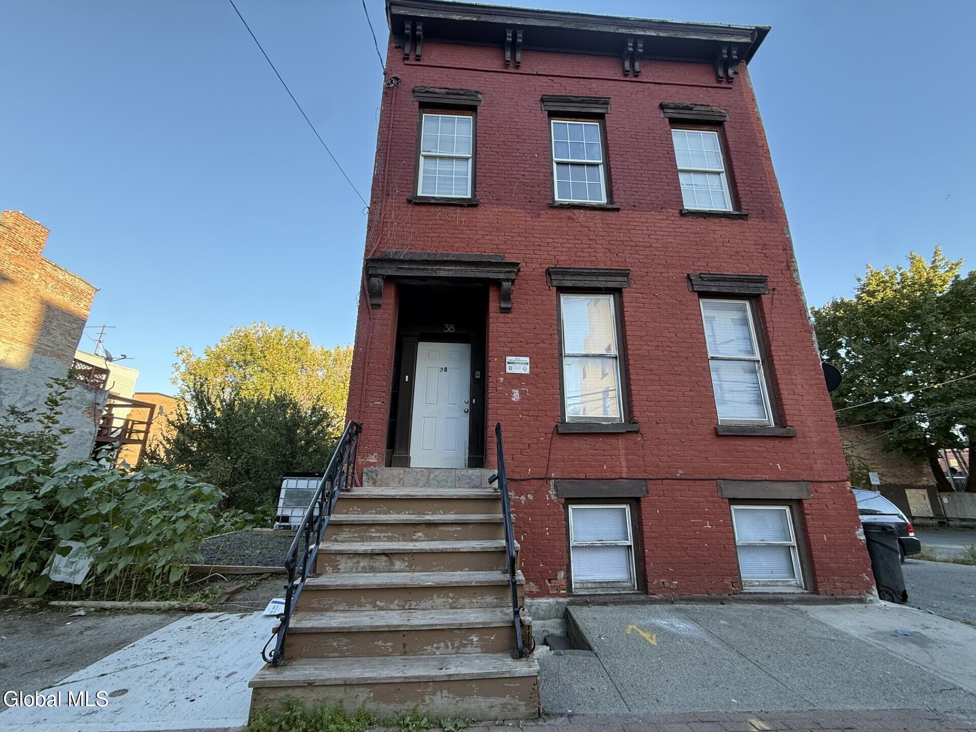 38 Trinity Place Albany NY 12202