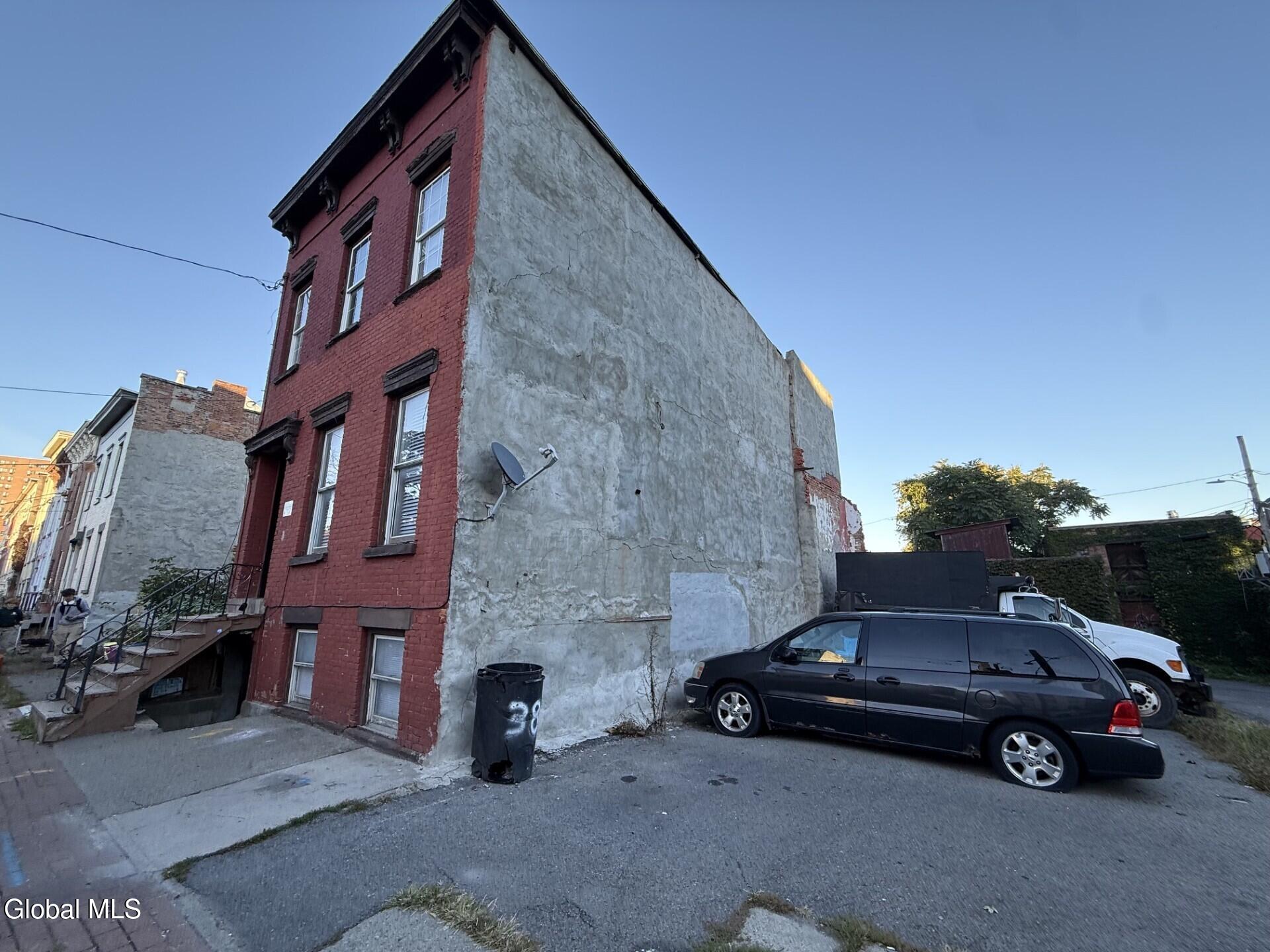 38 Trinity Place Albany NY 12202