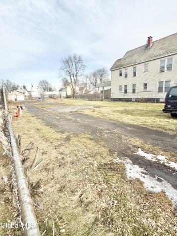 821 Strong Street Schenectady NY 12307