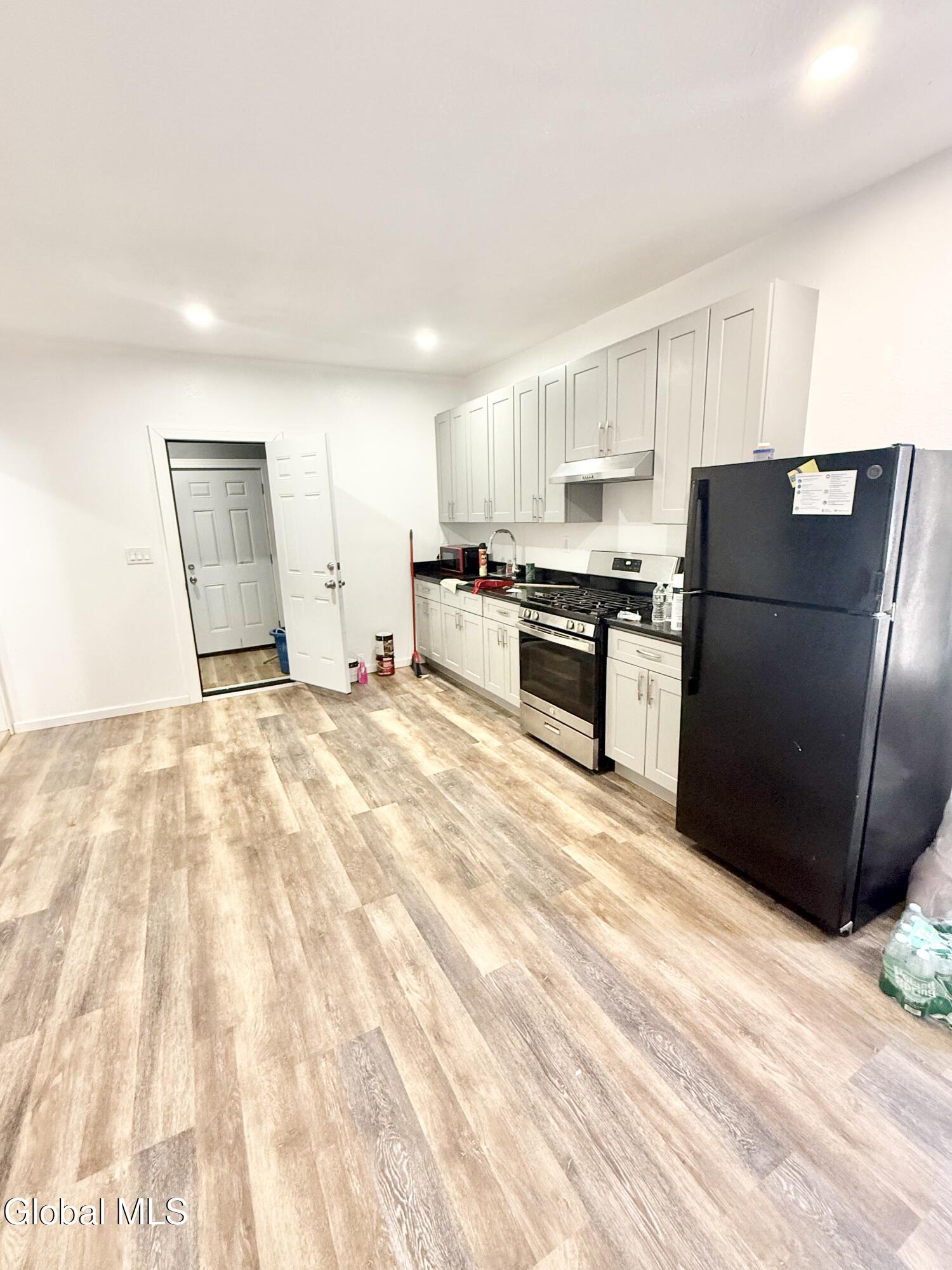821 Strong Street Schenectady NY 12307
