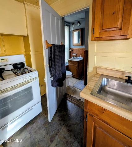 21 Morris Street Cohoes NY 12047