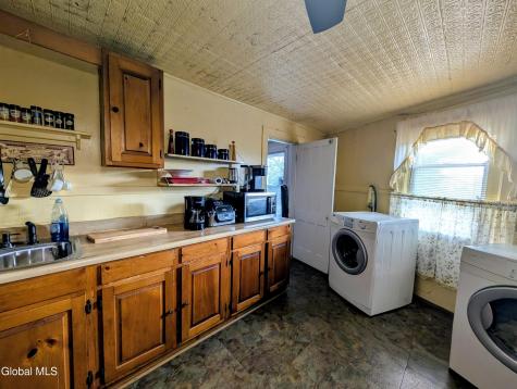 21 Morris Street Cohoes NY 12047