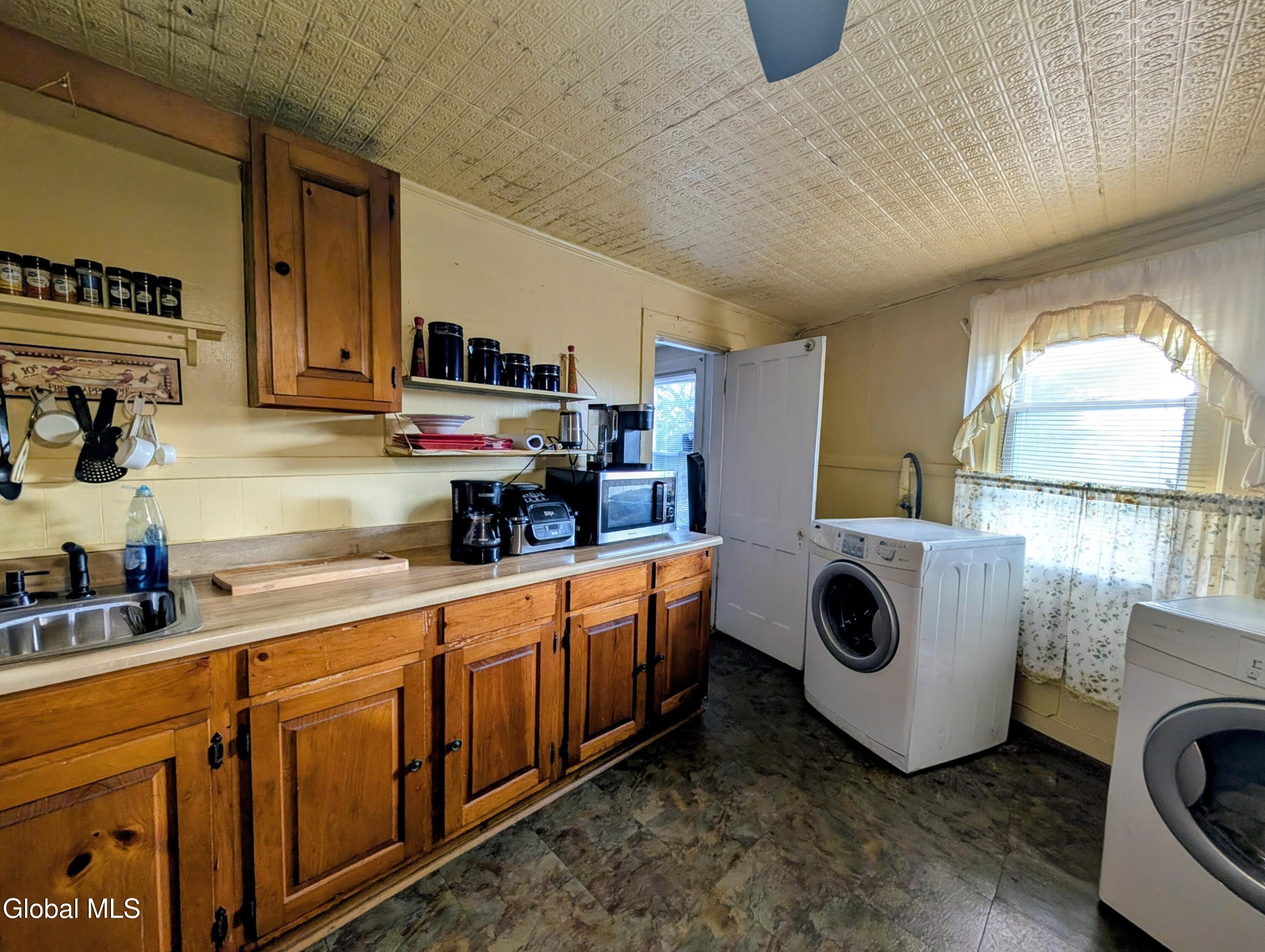 21 Morris Street Cohoes NY 12047
