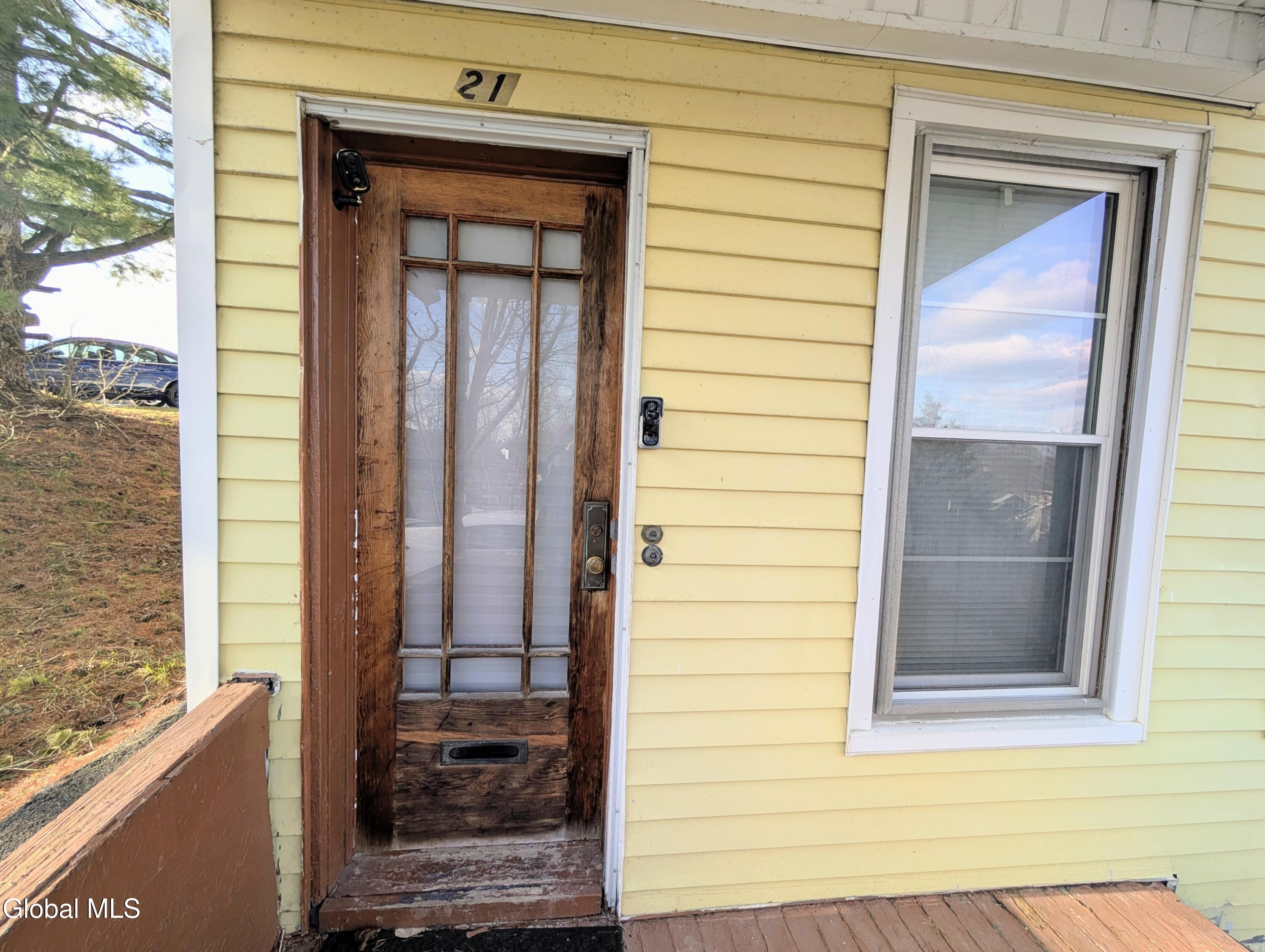 21 Morris Street Cohoes NY 12047