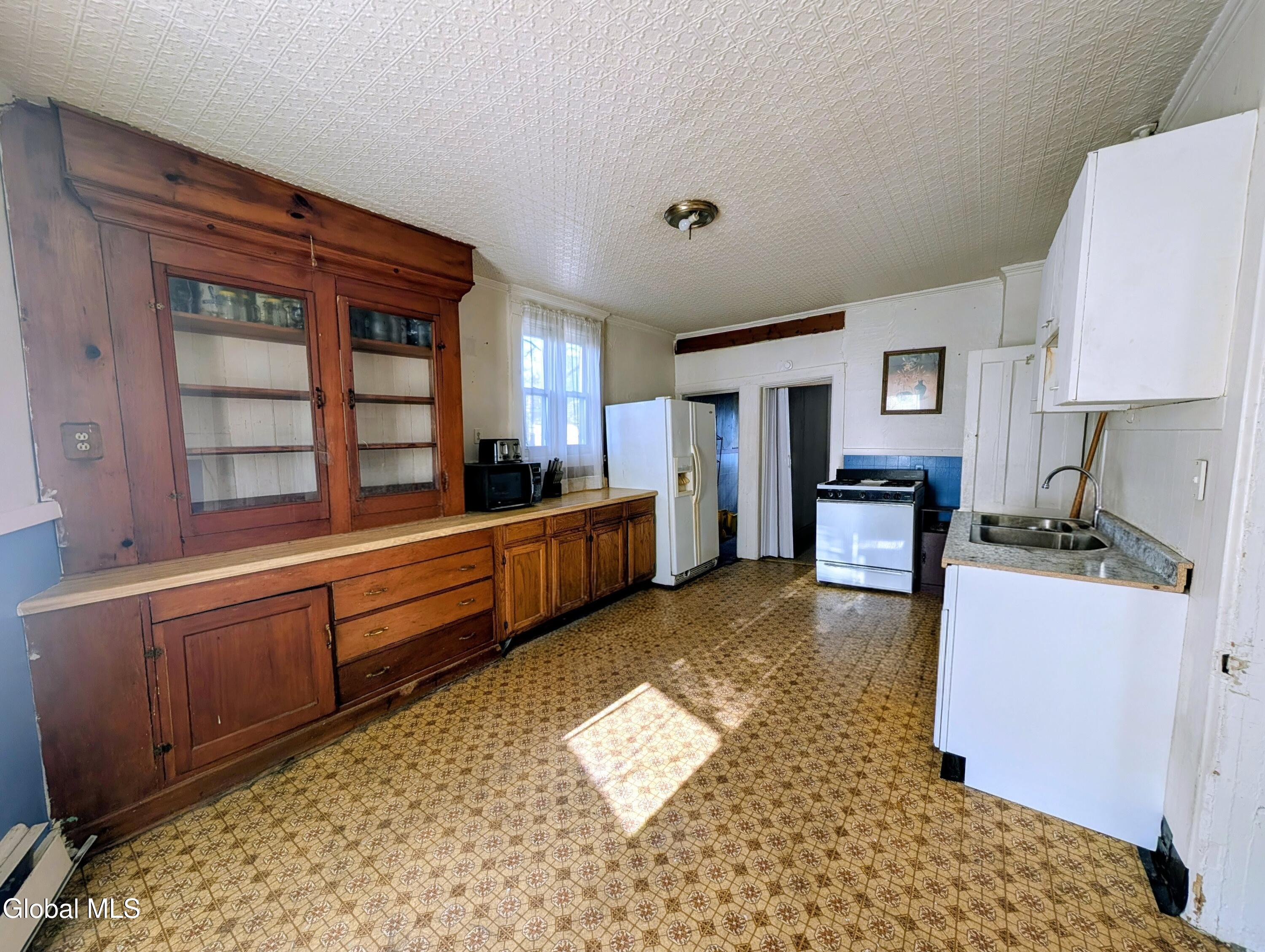 21 Morris Street Cohoes NY 12047