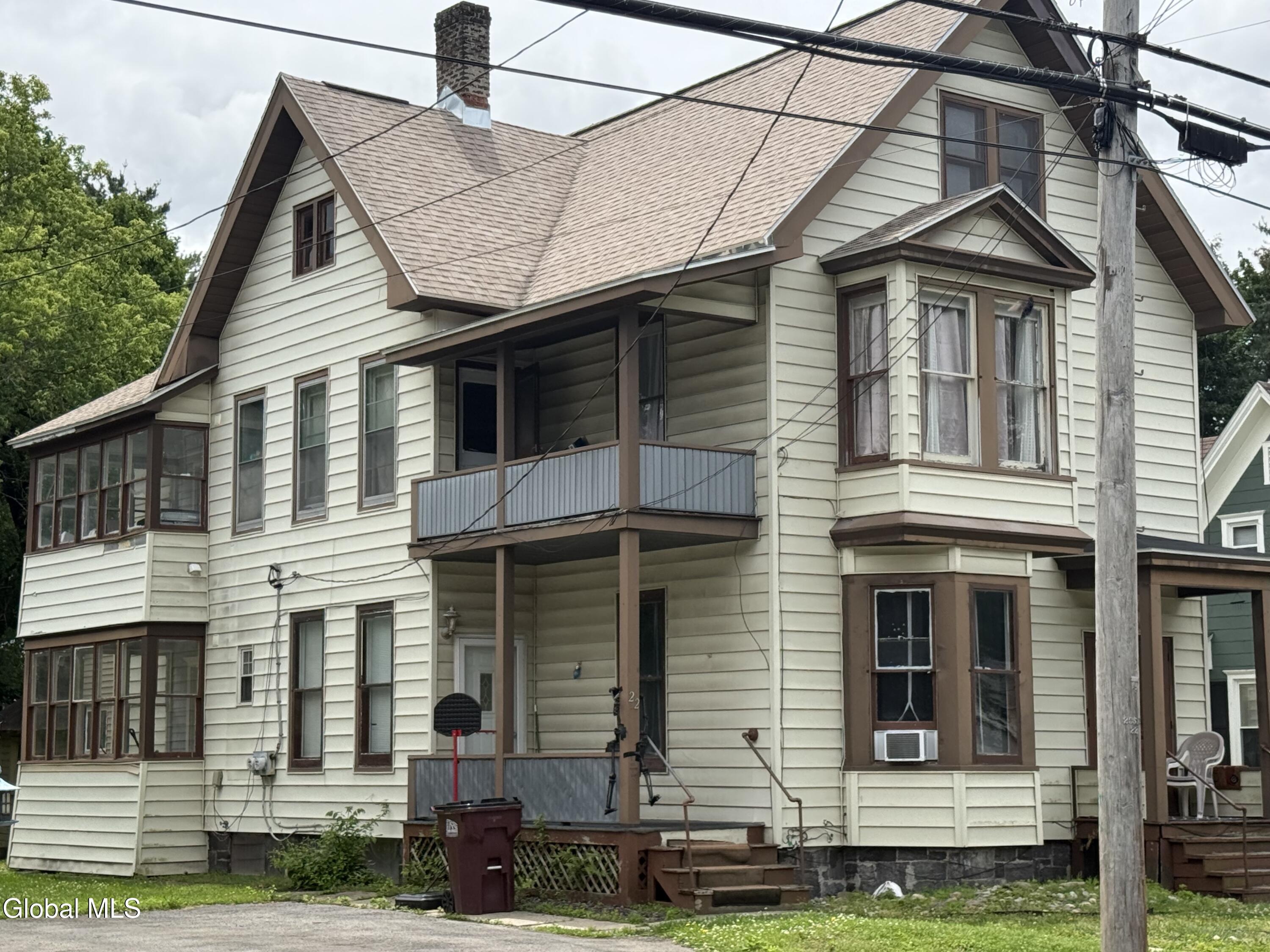 22 E 8th Avenue Gloversville NY 12078