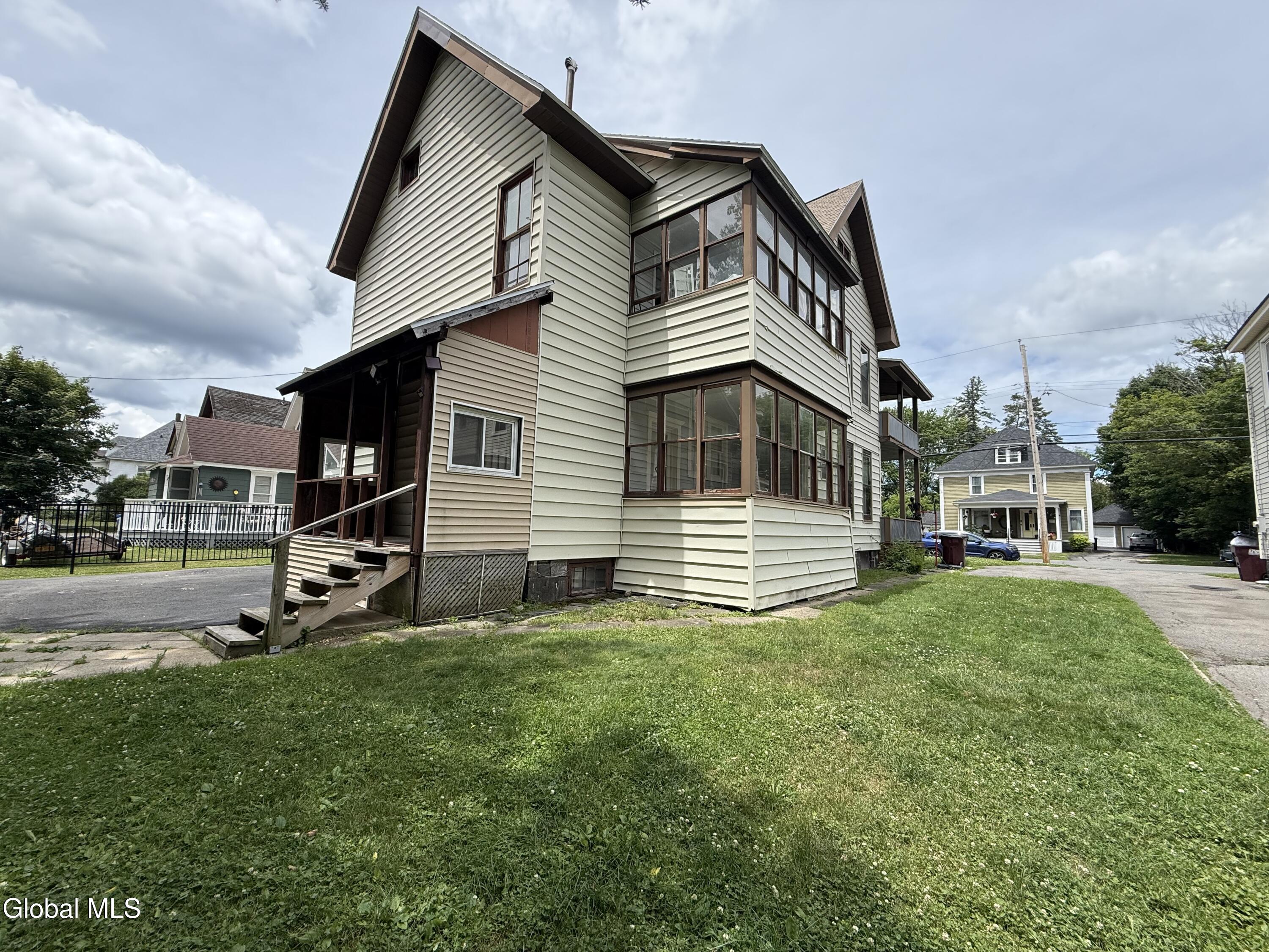 22 E 8th Avenue Gloversville NY 12078