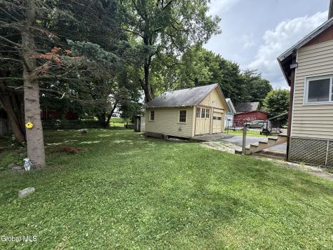 22 E 8th Avenue Gloversville NY 12078