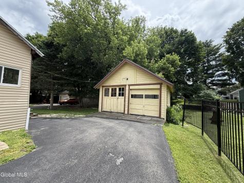 22 E 8th Avenue Gloversville NY 12078