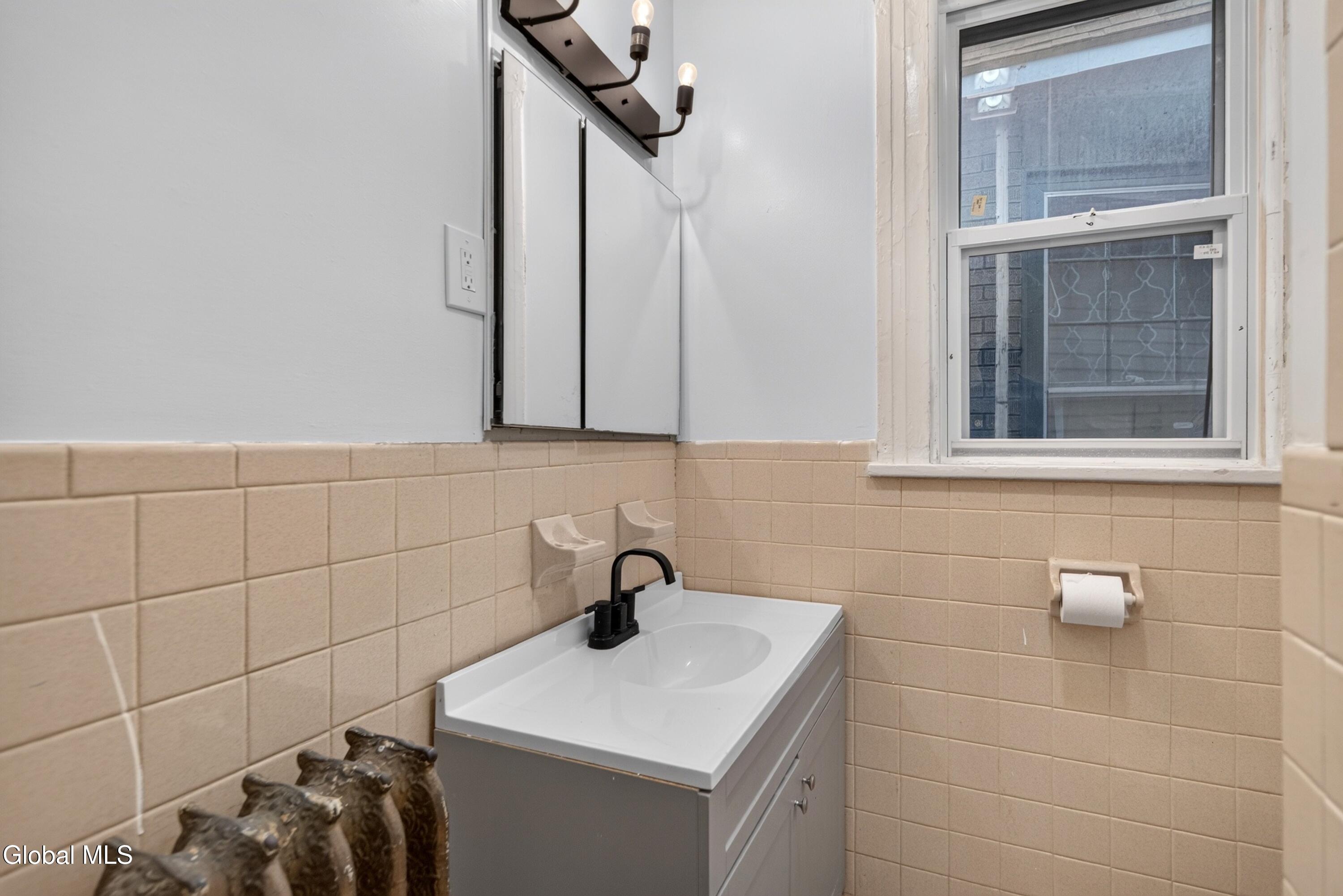 121 N Allen Street Albany NY 12203