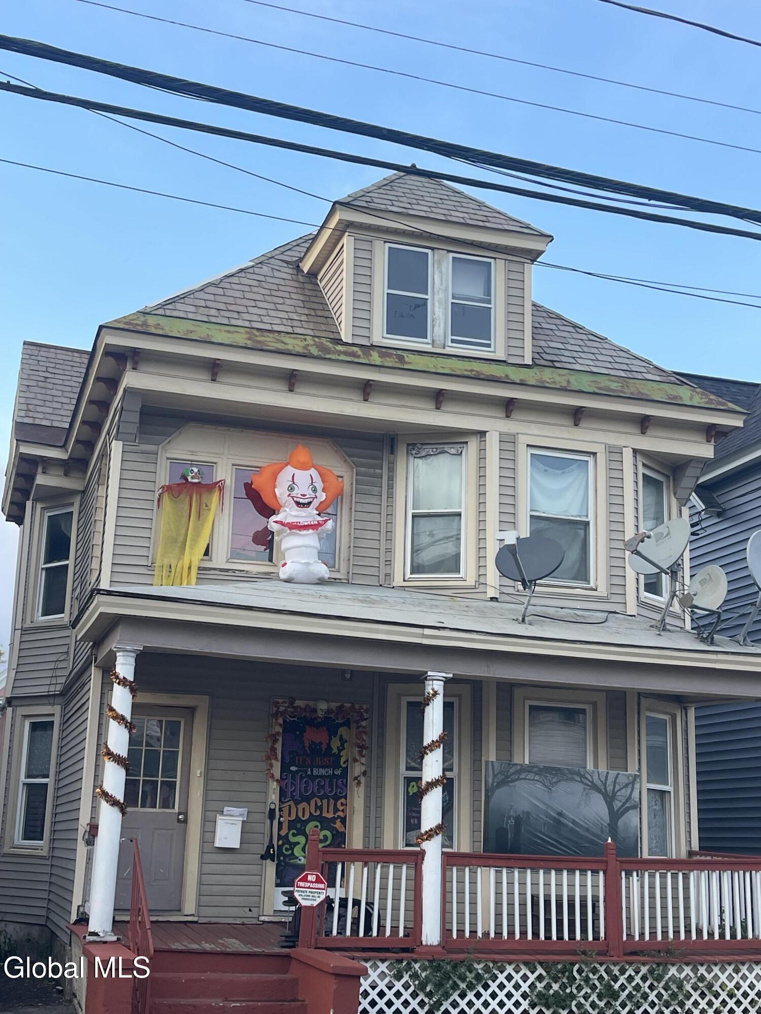23 Robinson Street Schenectady NY 12304