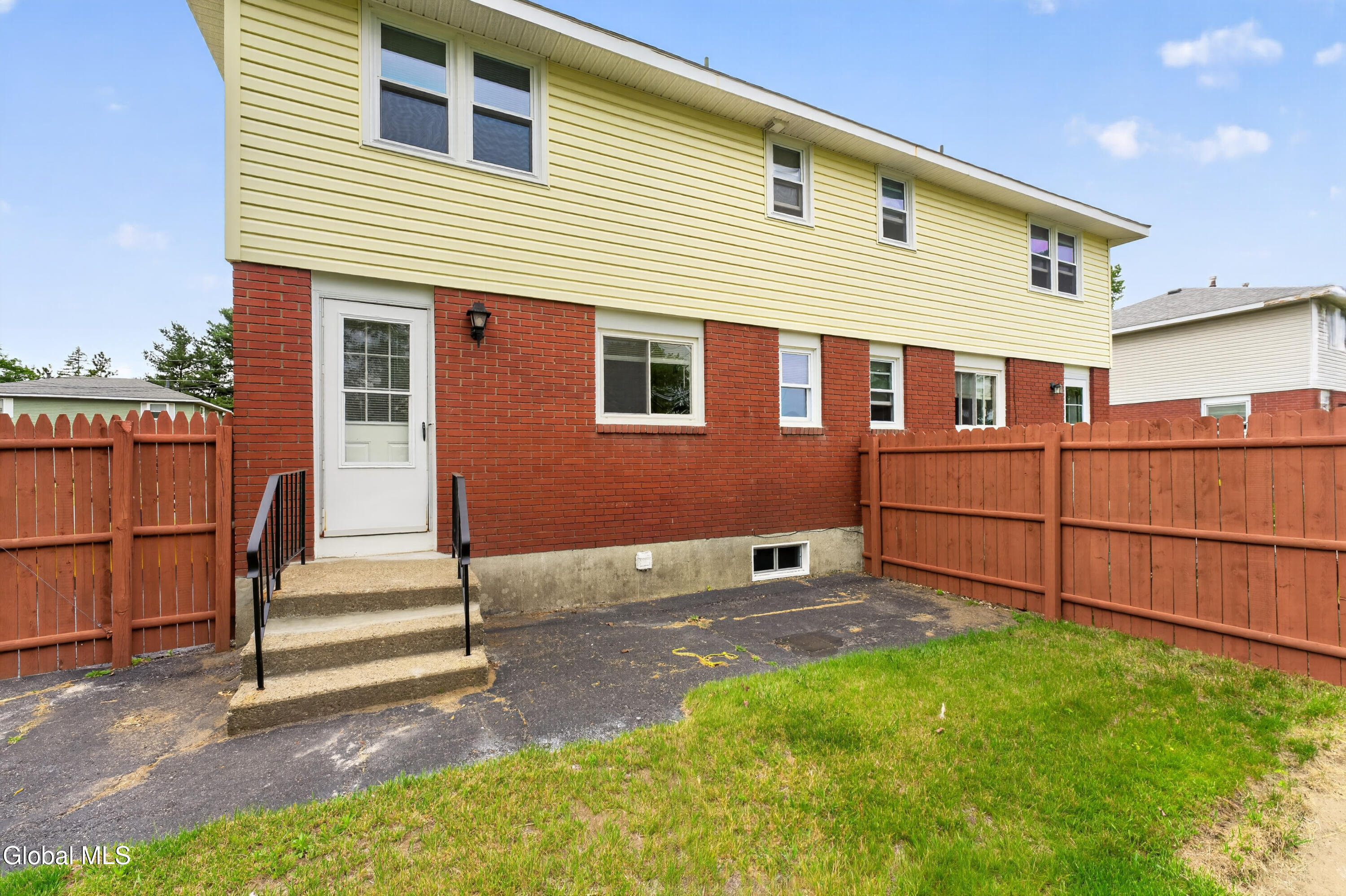 30 Commodore Street Albany NY 12205