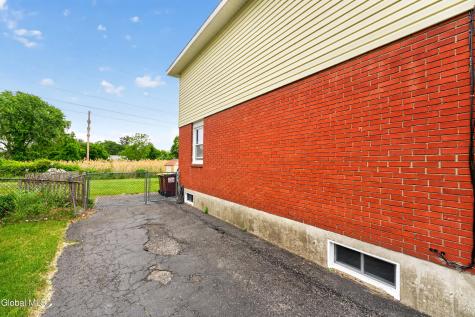 30 Commodore Street Albany NY 12205
