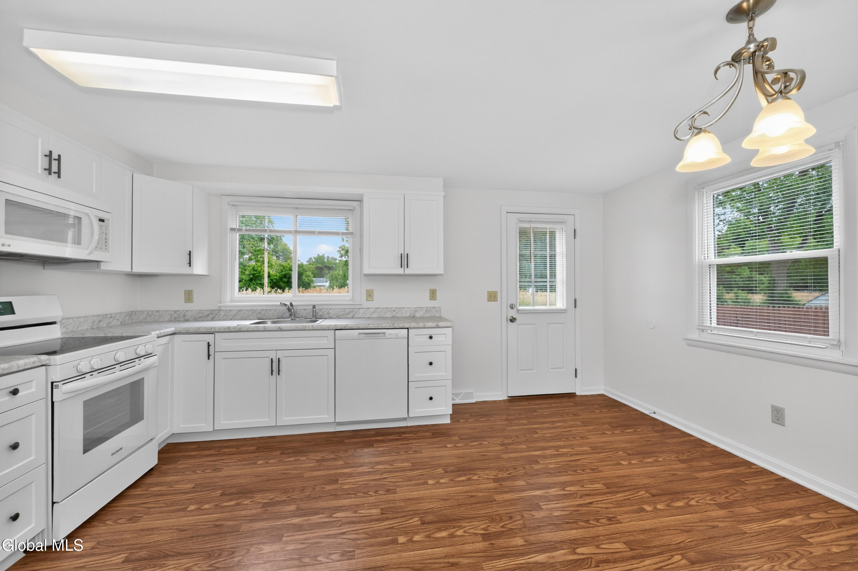 30 Commodore Street Albany NY 12205