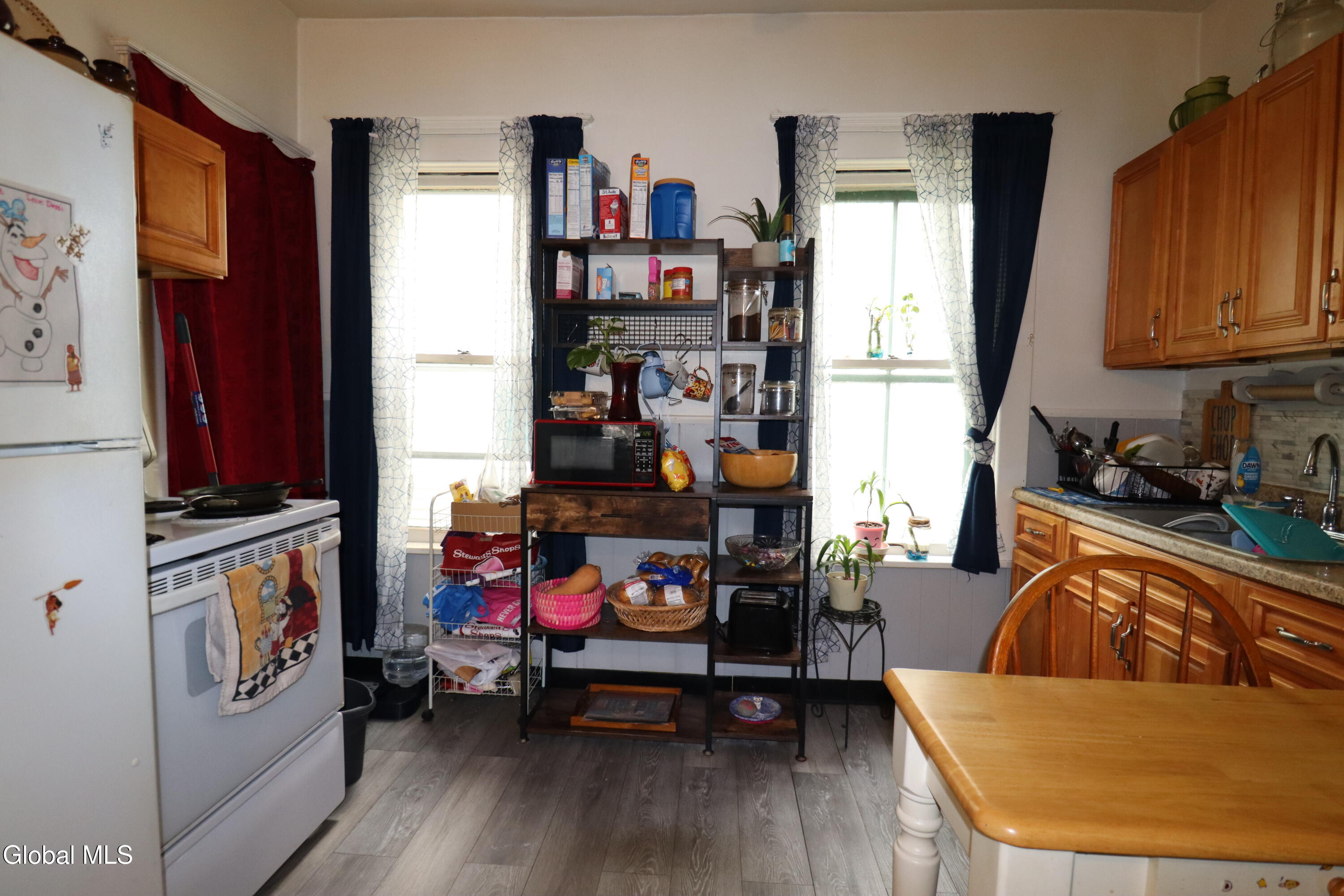 1764 Avenue B Schenectady NY 12308