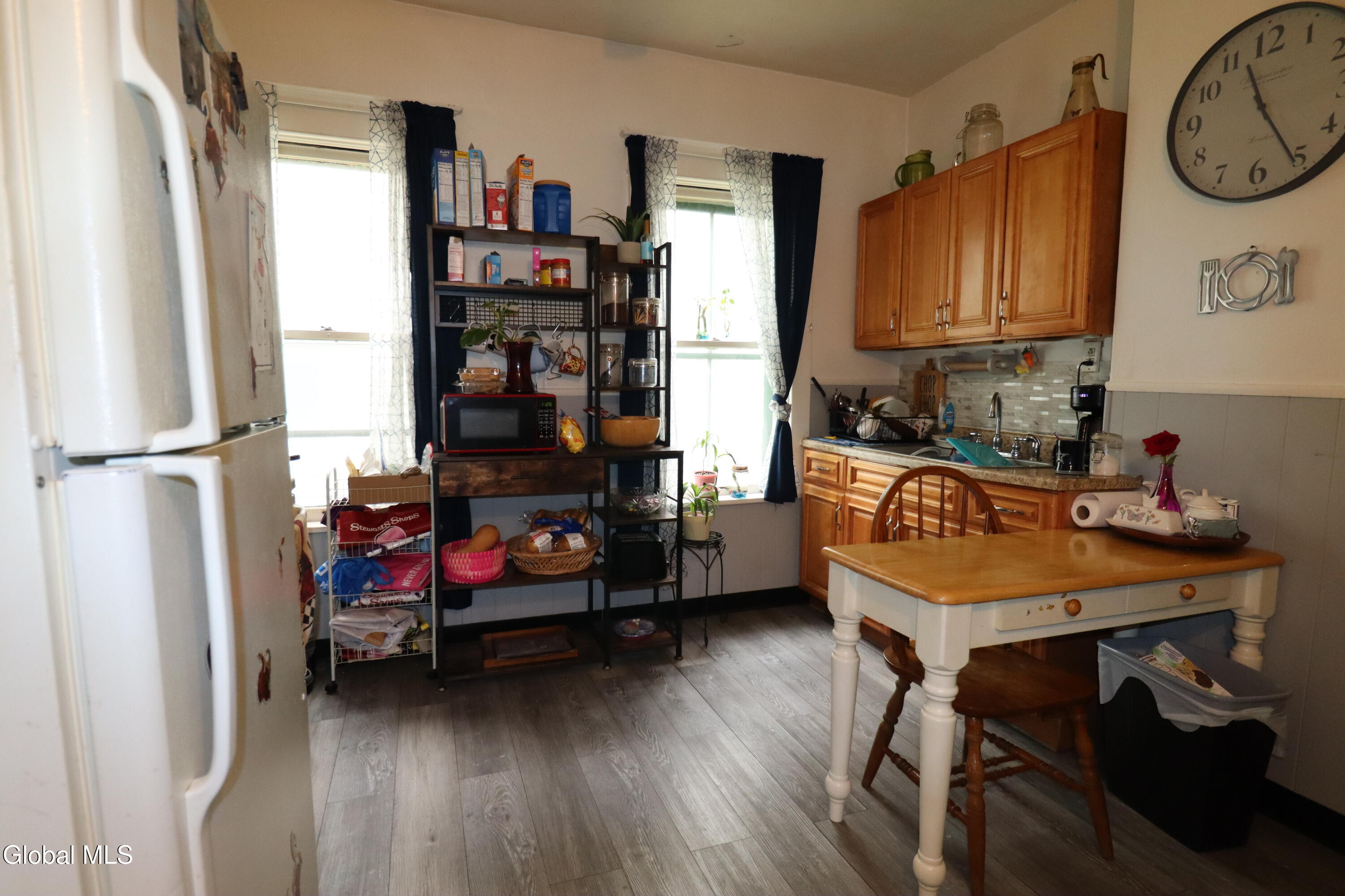 1764 Avenue B Schenectady NY 12308
