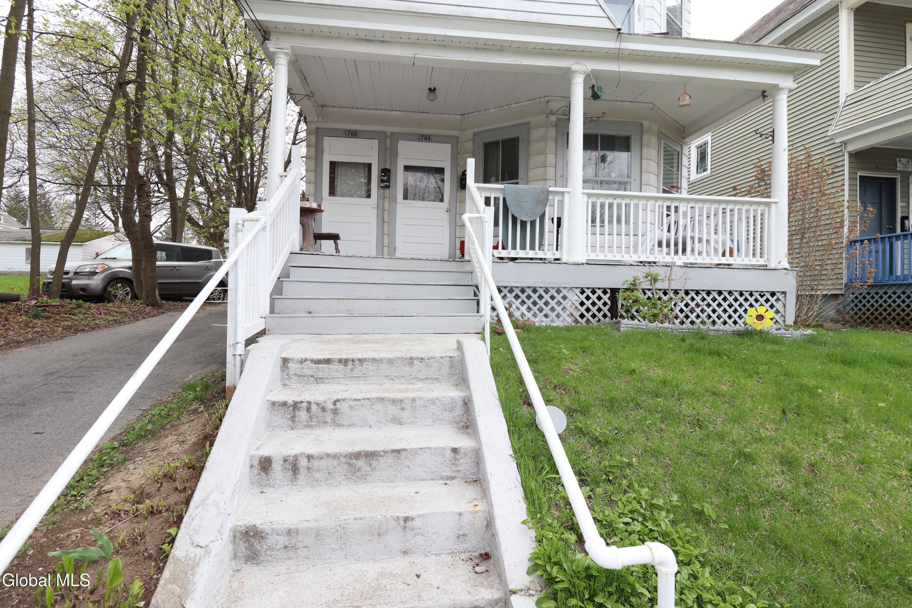 1764 Avenue B Schenectady NY 12308