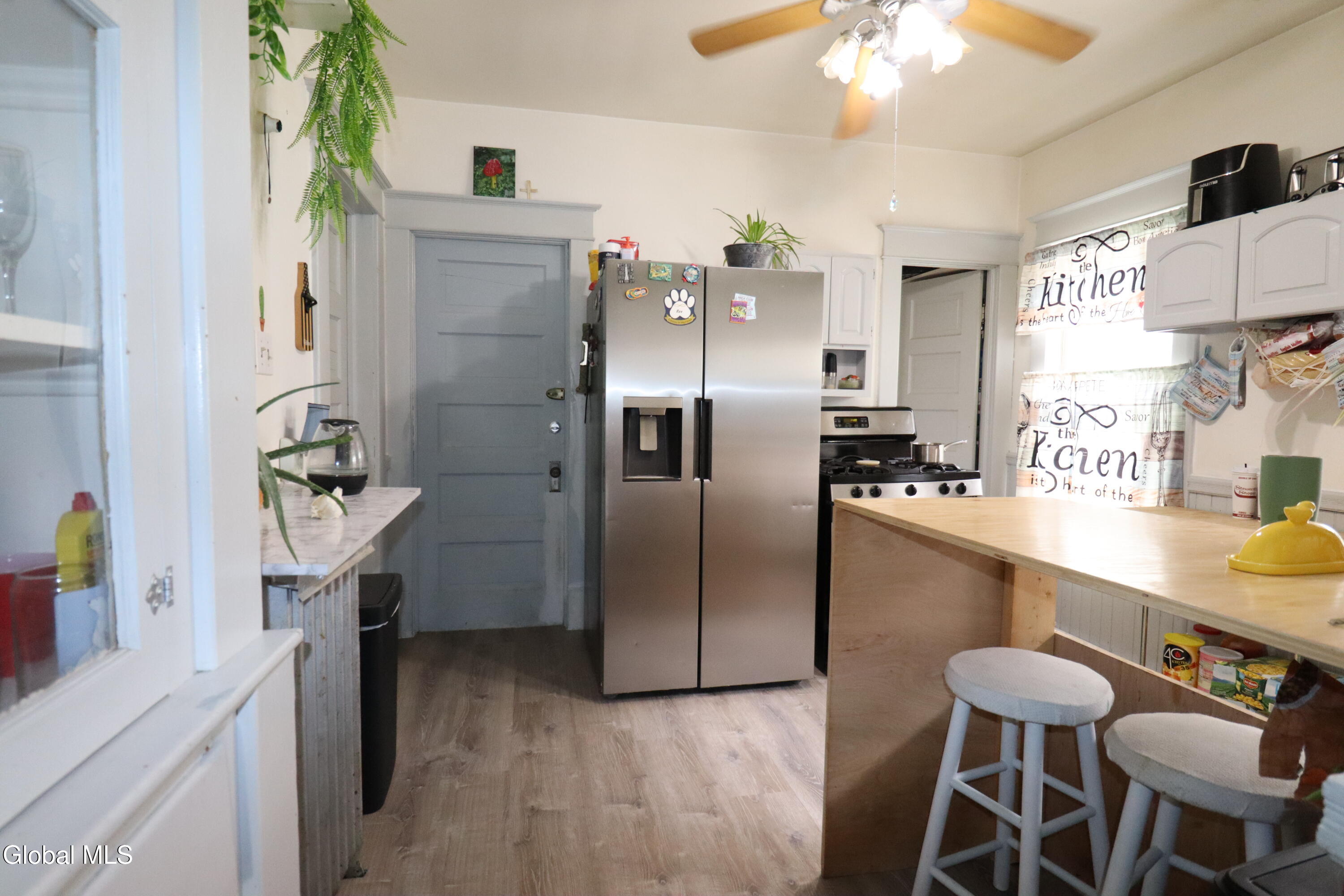 1764 Avenue B Schenectady NY 12308