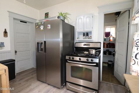 1764 Avenue B Schenectady NY 12308