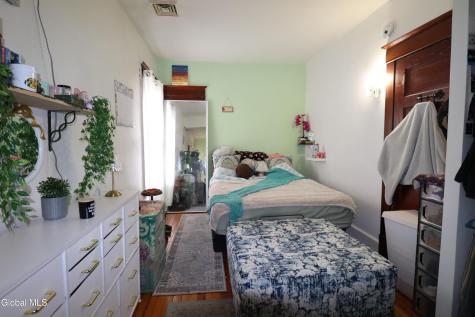 1764 Avenue B Schenectady NY 12308