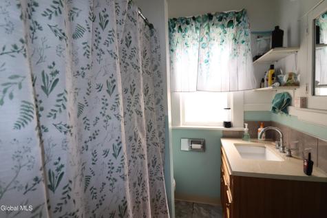1764 Avenue B Schenectady NY 12308