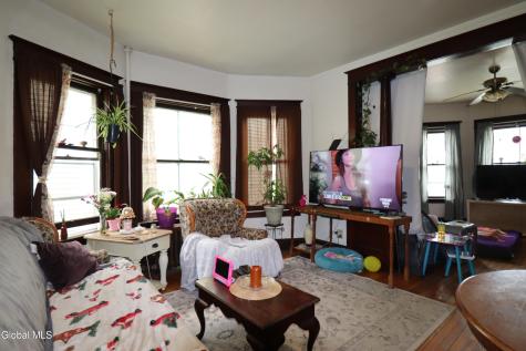 1764 Avenue B Schenectady NY 12308