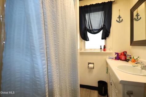 1764 Avenue B Schenectady NY 12308