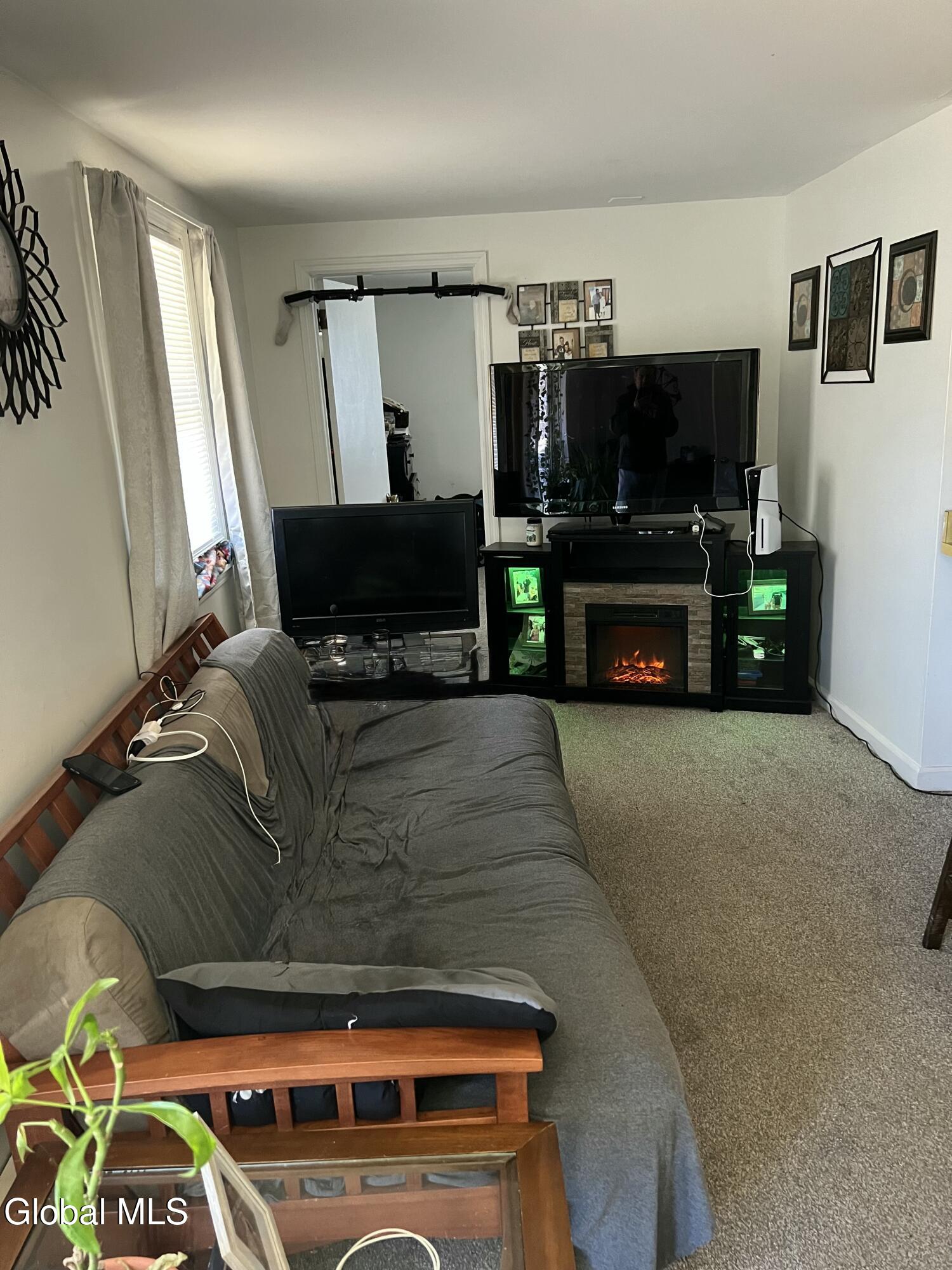 610 Saratoga Road Glenville NY 12302