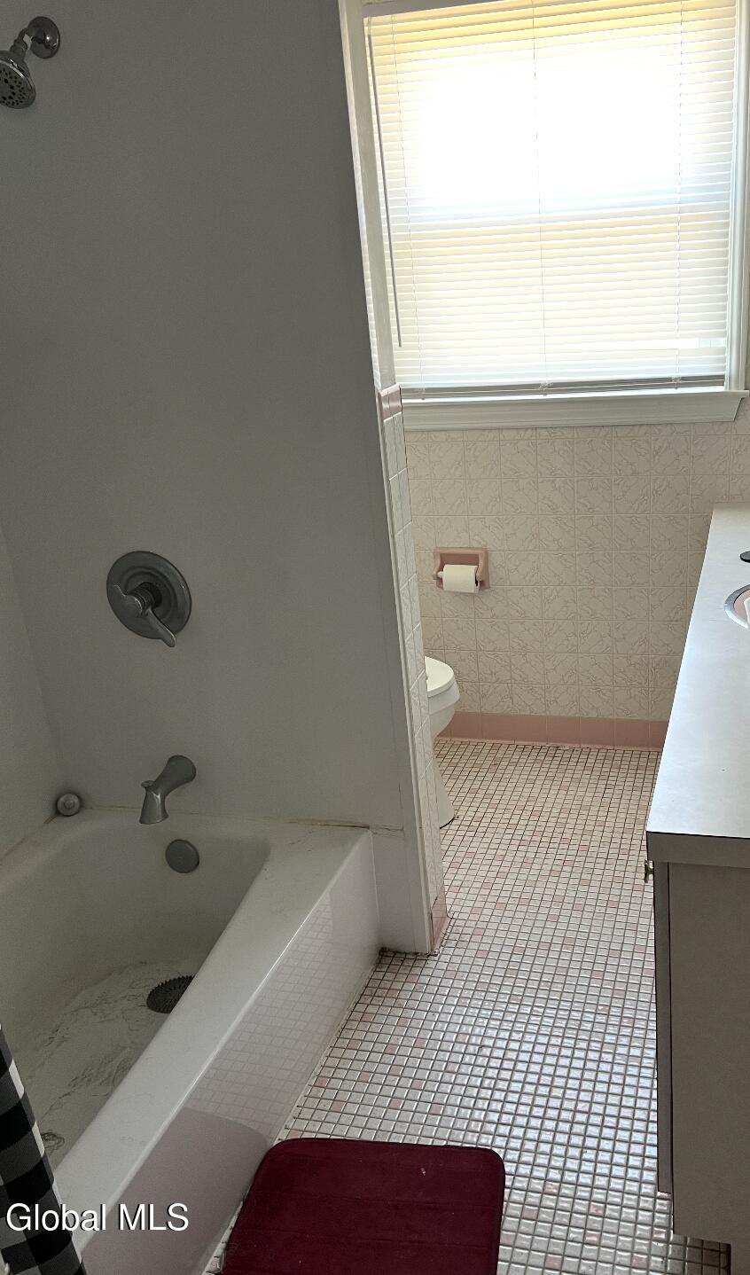 610 Saratoga Road Glenville NY 12302