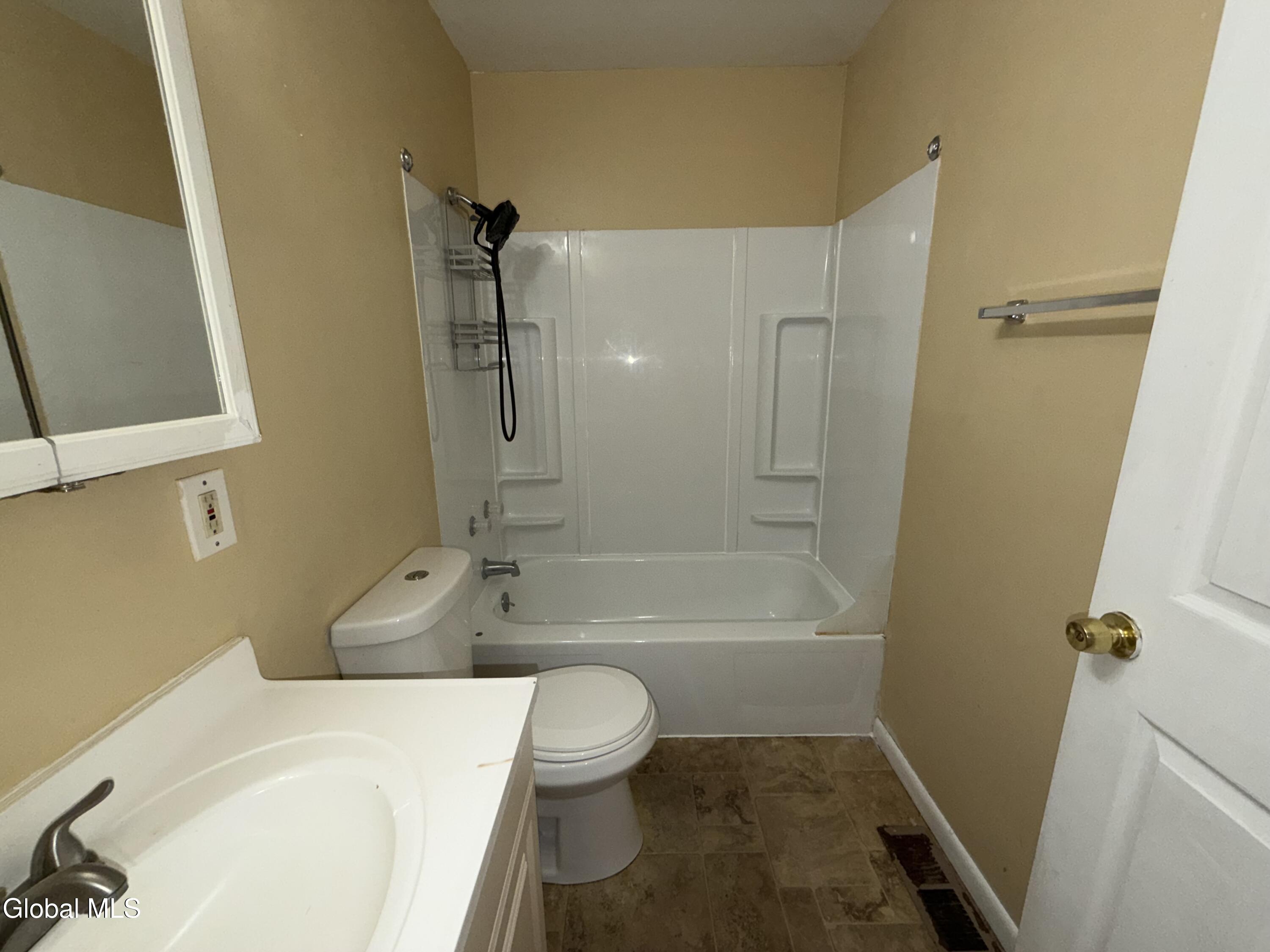 124 Mann Avenue Troy NY 12180
